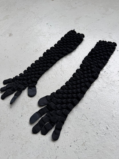 Issey Miyake Pleated Gloves (OS)