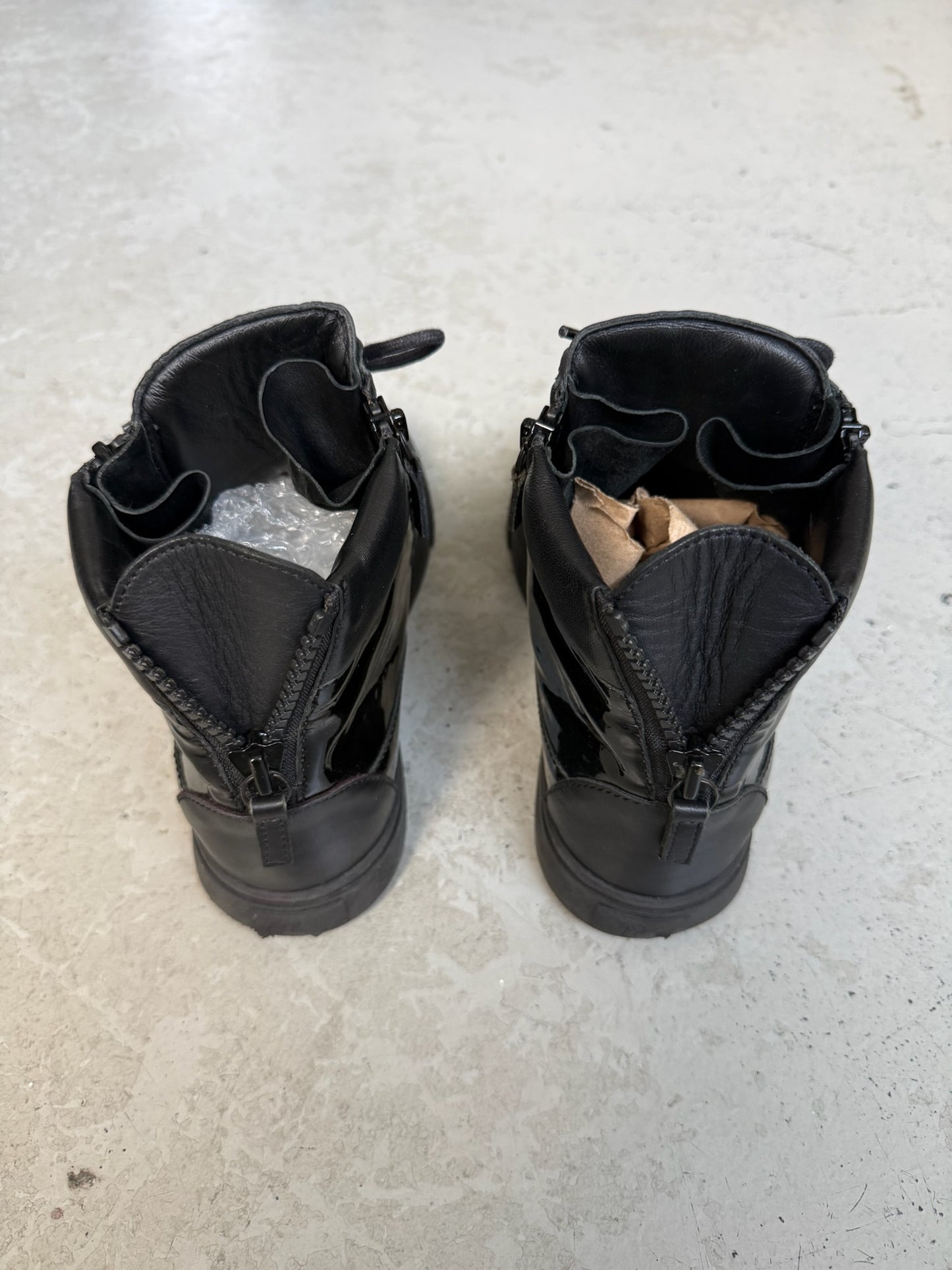 Giuseppe Black Patent Leather Sneakers (41)