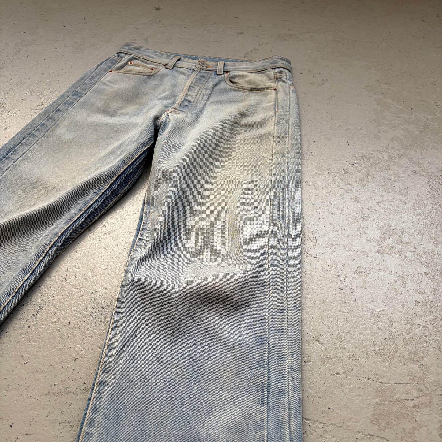 Vetements Wide Leg Light Wash Denim (M)