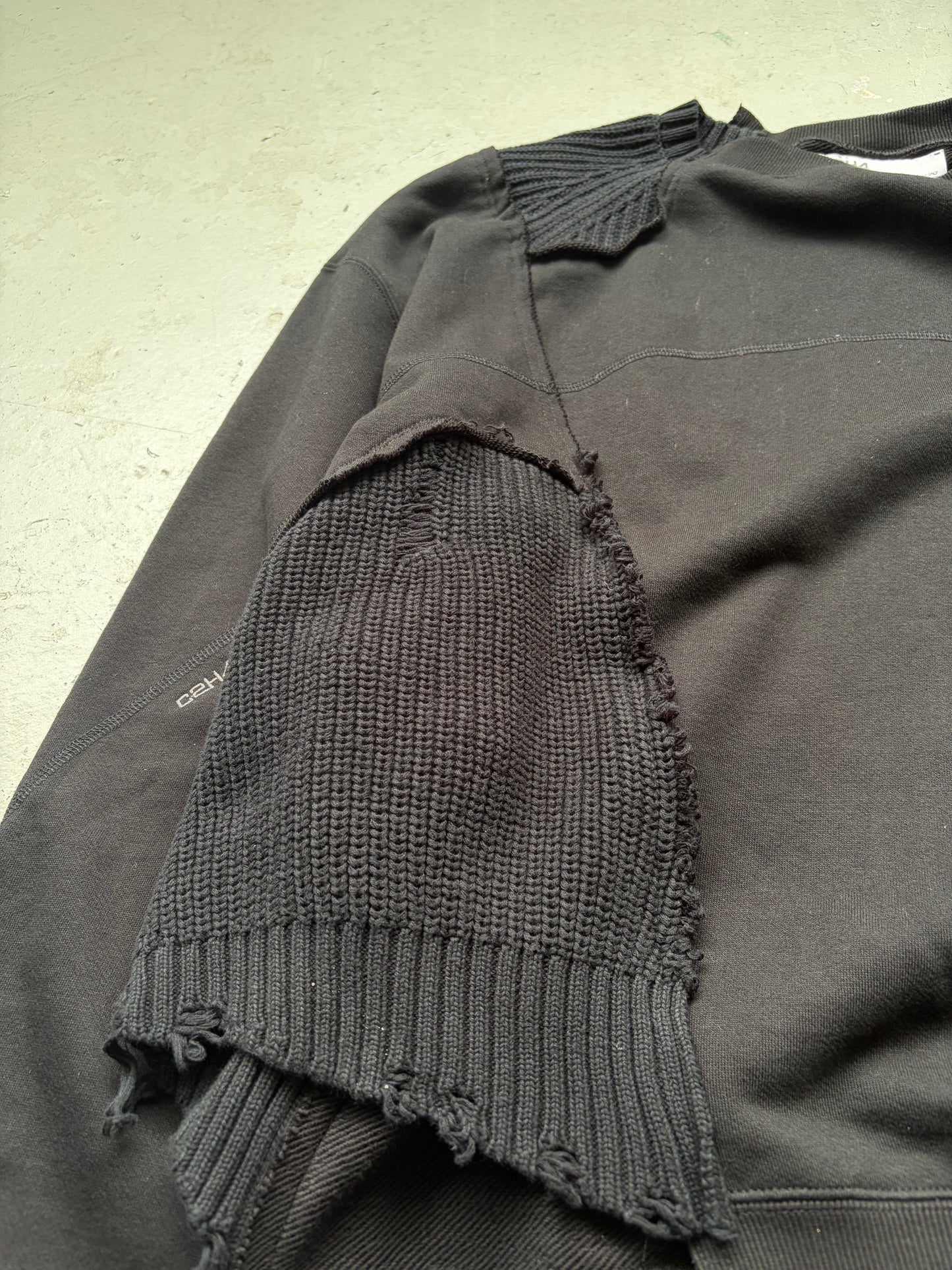 C2H4 Black Distressed Crewneck (XL)