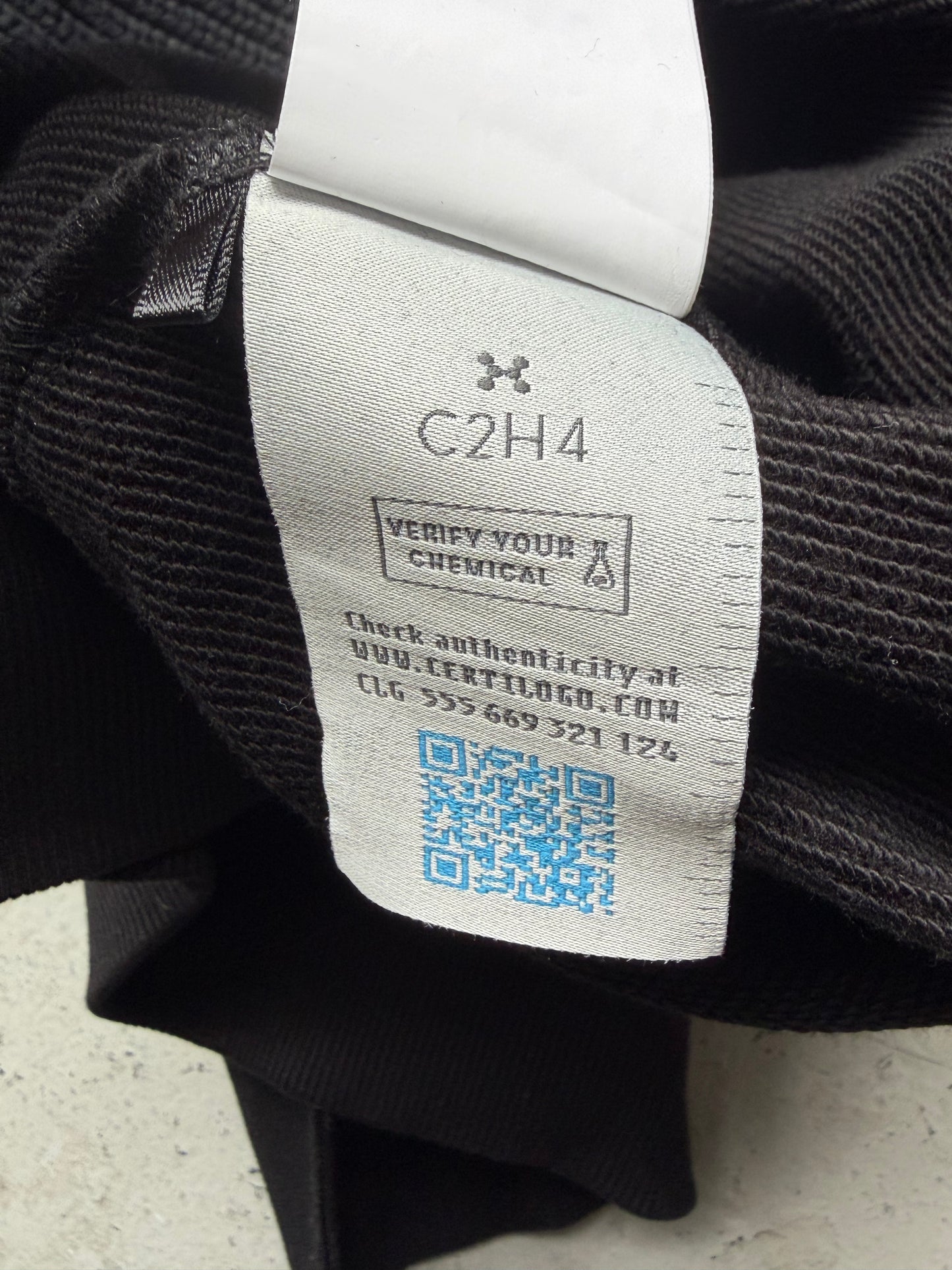 C2H4 Black Distressed Crewneck (XL)