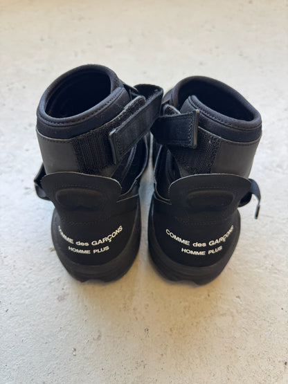 Comme Des Garcons x Nike Carnivore Sneakers (12)