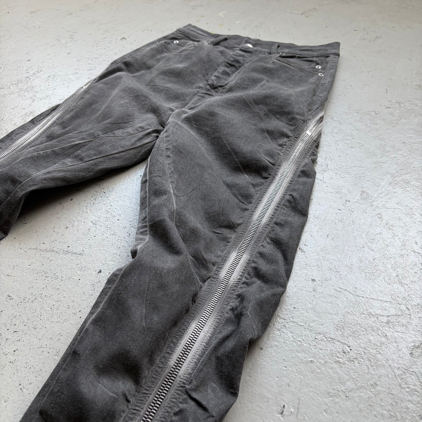 Rick Owens DRKSHDW SS24 Dark Dust Banana Bolans (29)