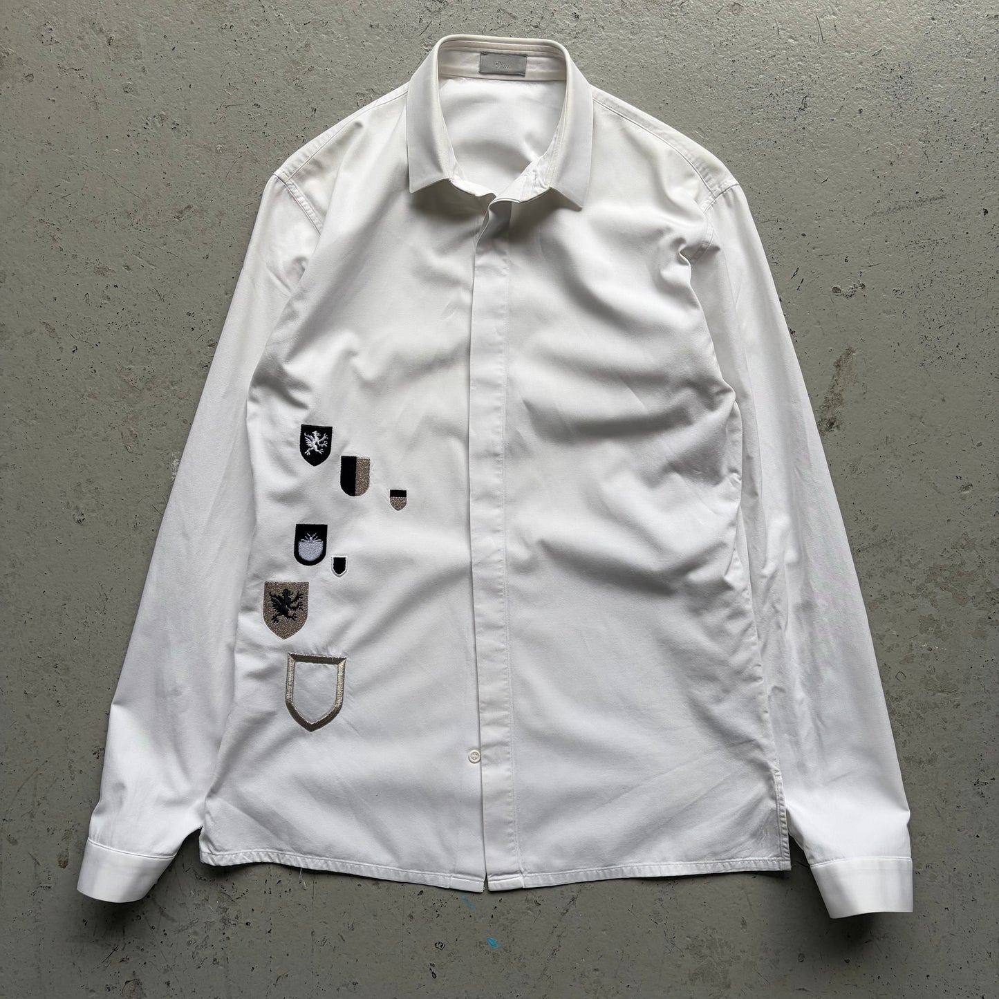 Dior Homme AW02 Reflection White Embroidered Crest Button Up (39)