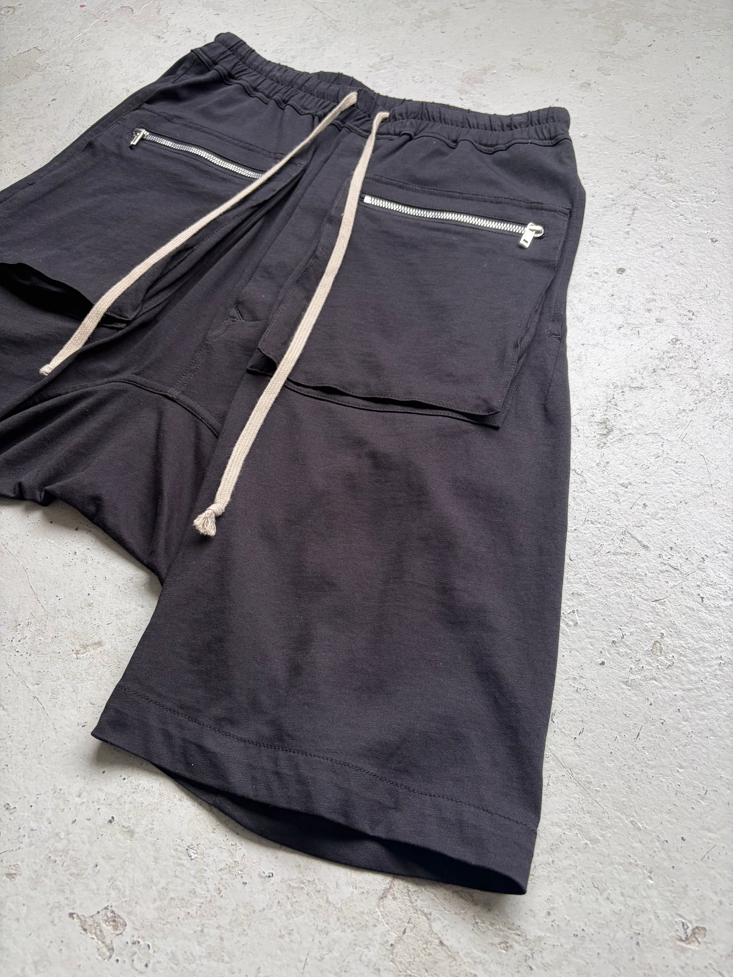 Rick Owens DRKSHDW Black Cargo Cotton Shorts (S)