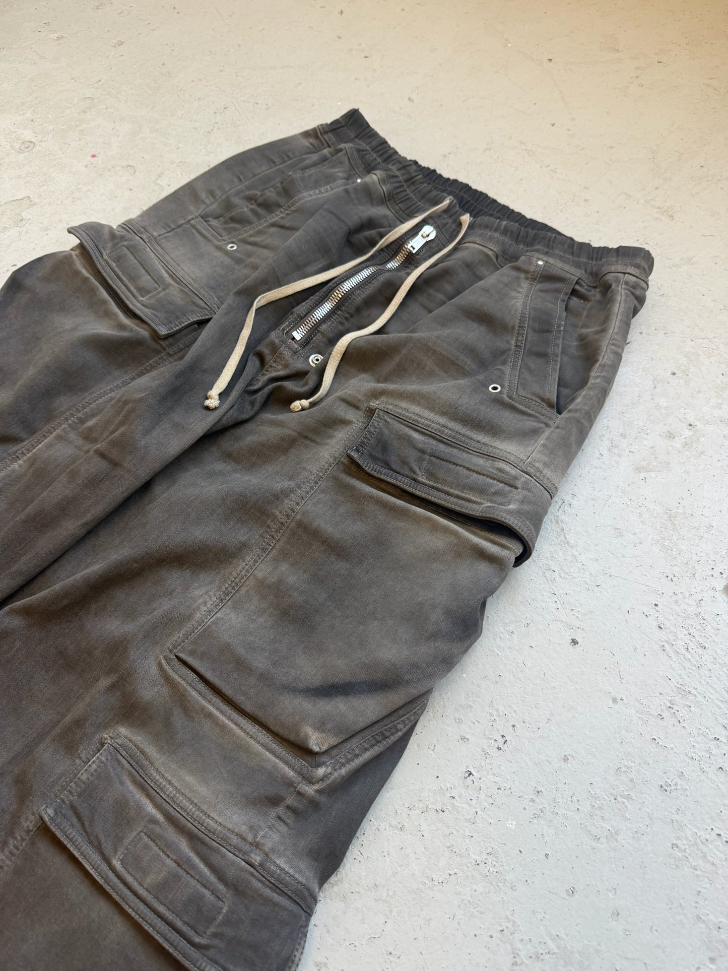 Rick Owens EDFU SS23 Dark Dust Bela Cargos (50)