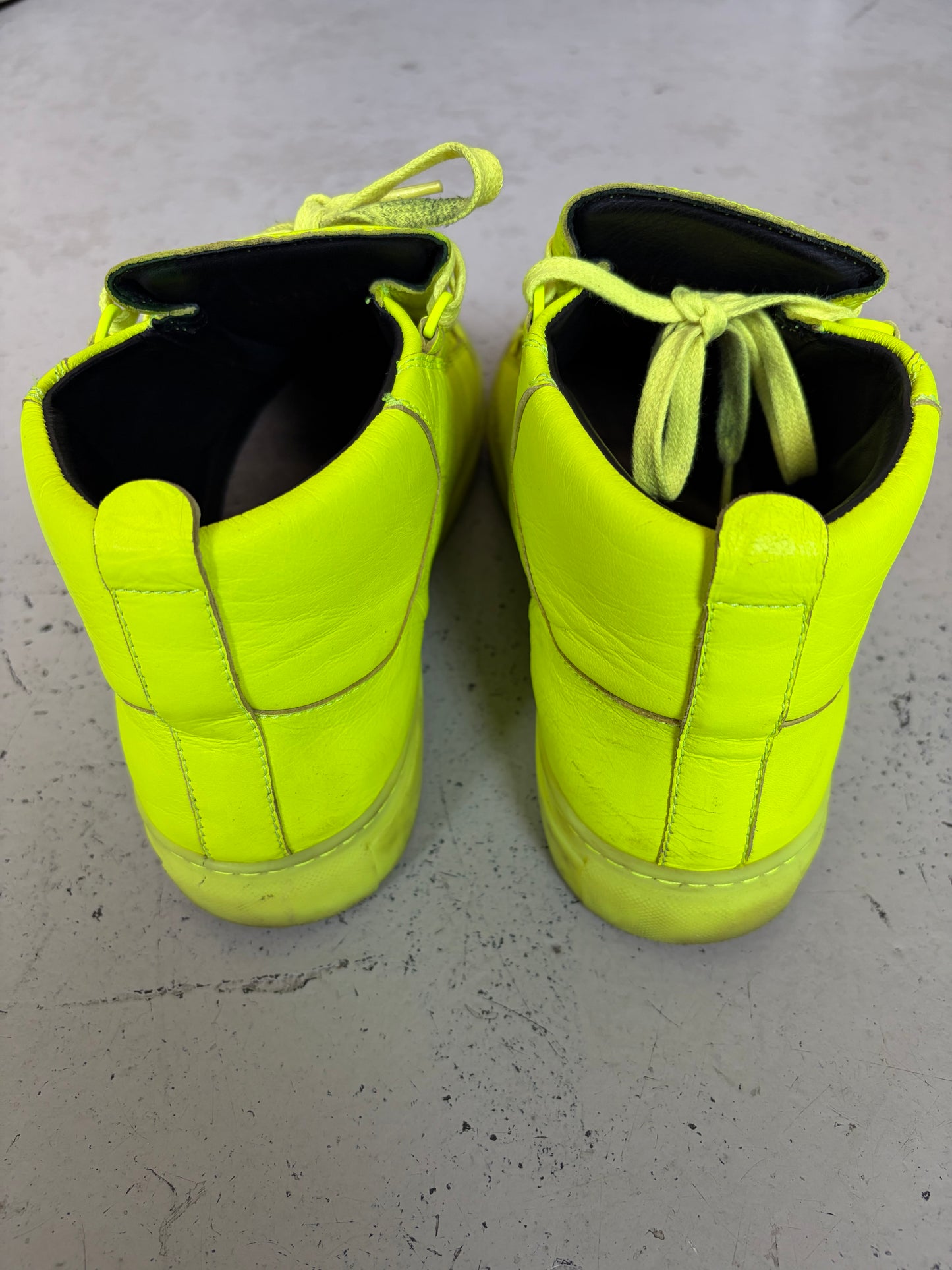 Balenciaga Neon Arenas (41)