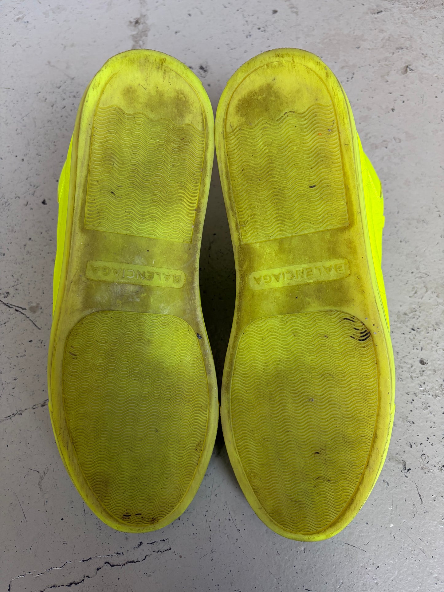Balenciaga Neon Arenas (41)