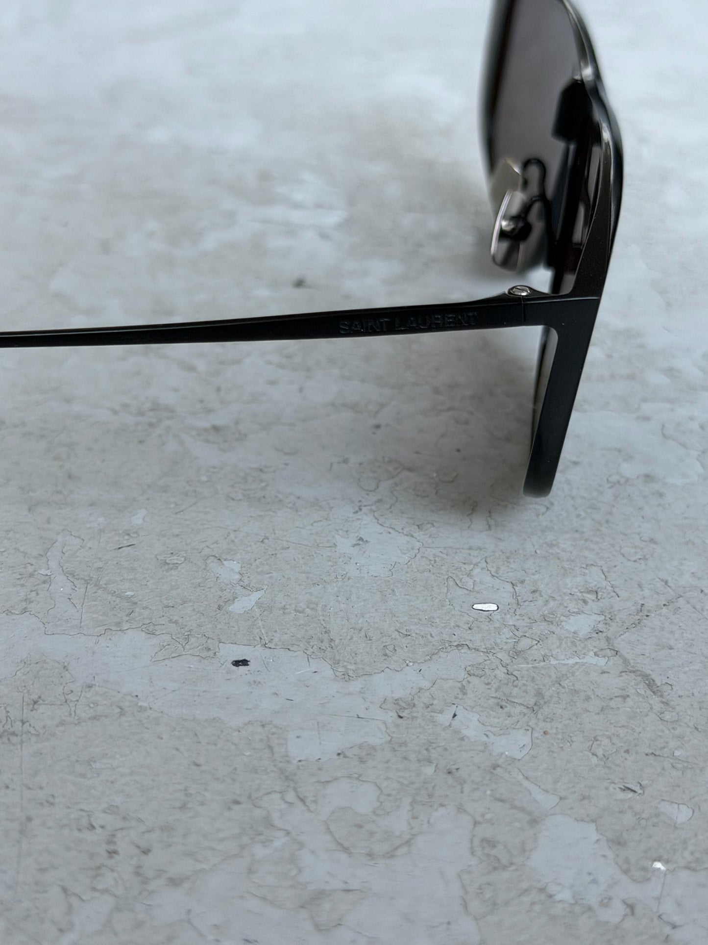 Saint Laurent 605 Luna Sunglasses (OS)