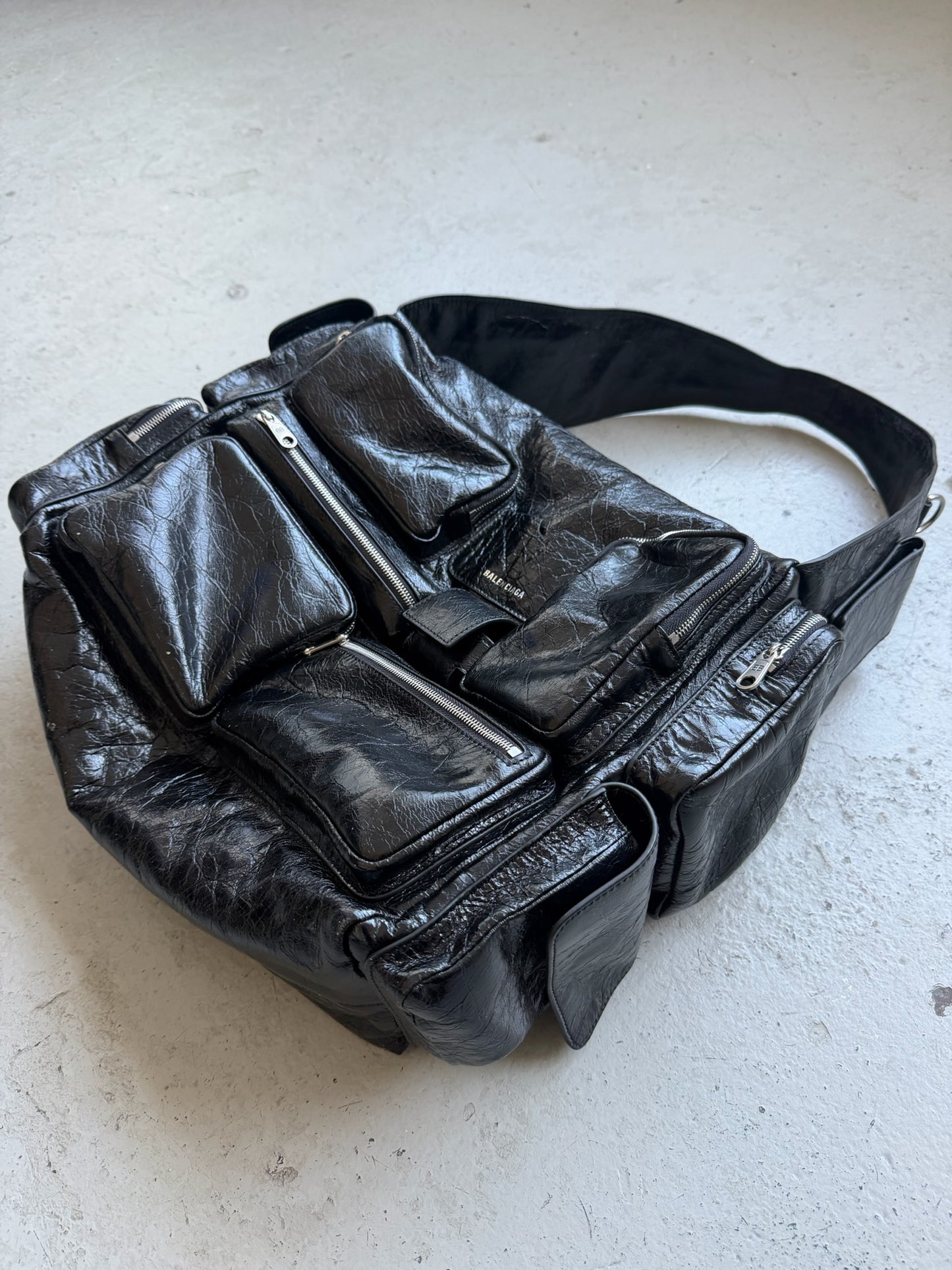Balencaiaga Superbusy Bag Large Bag (OS)