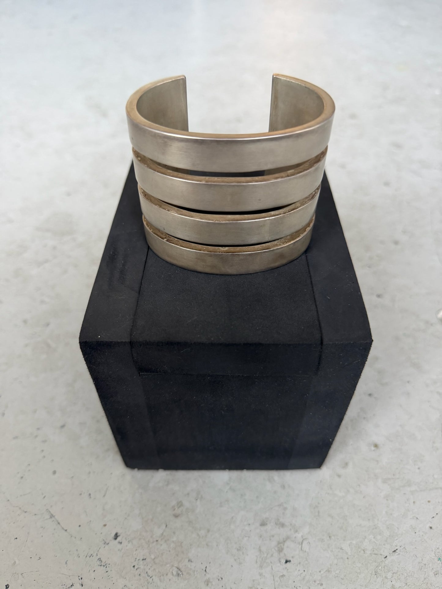 Parts of Four Ultra Reduction Slit Bracelet (OS)