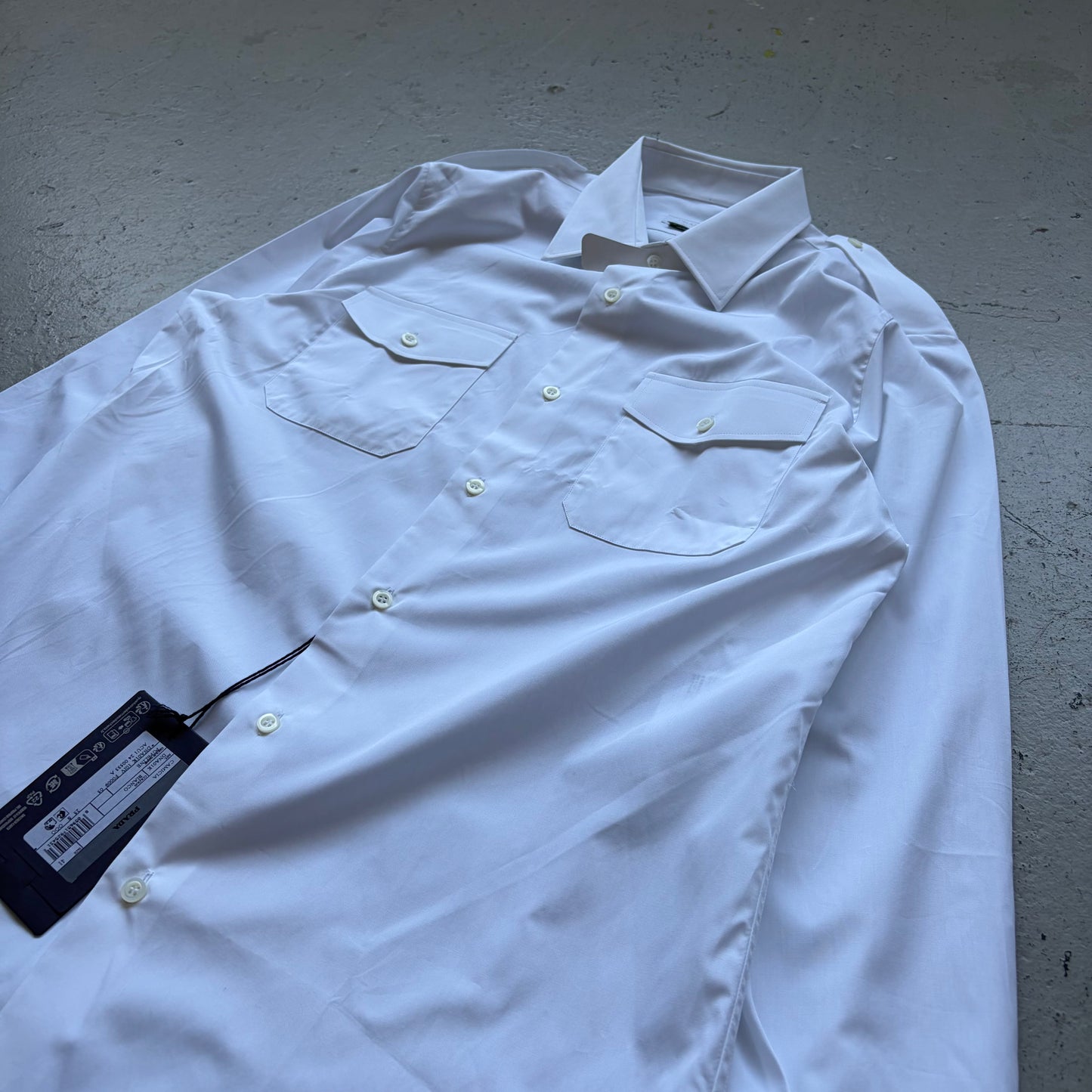 Prada Blanco Button Up Shirt (41)