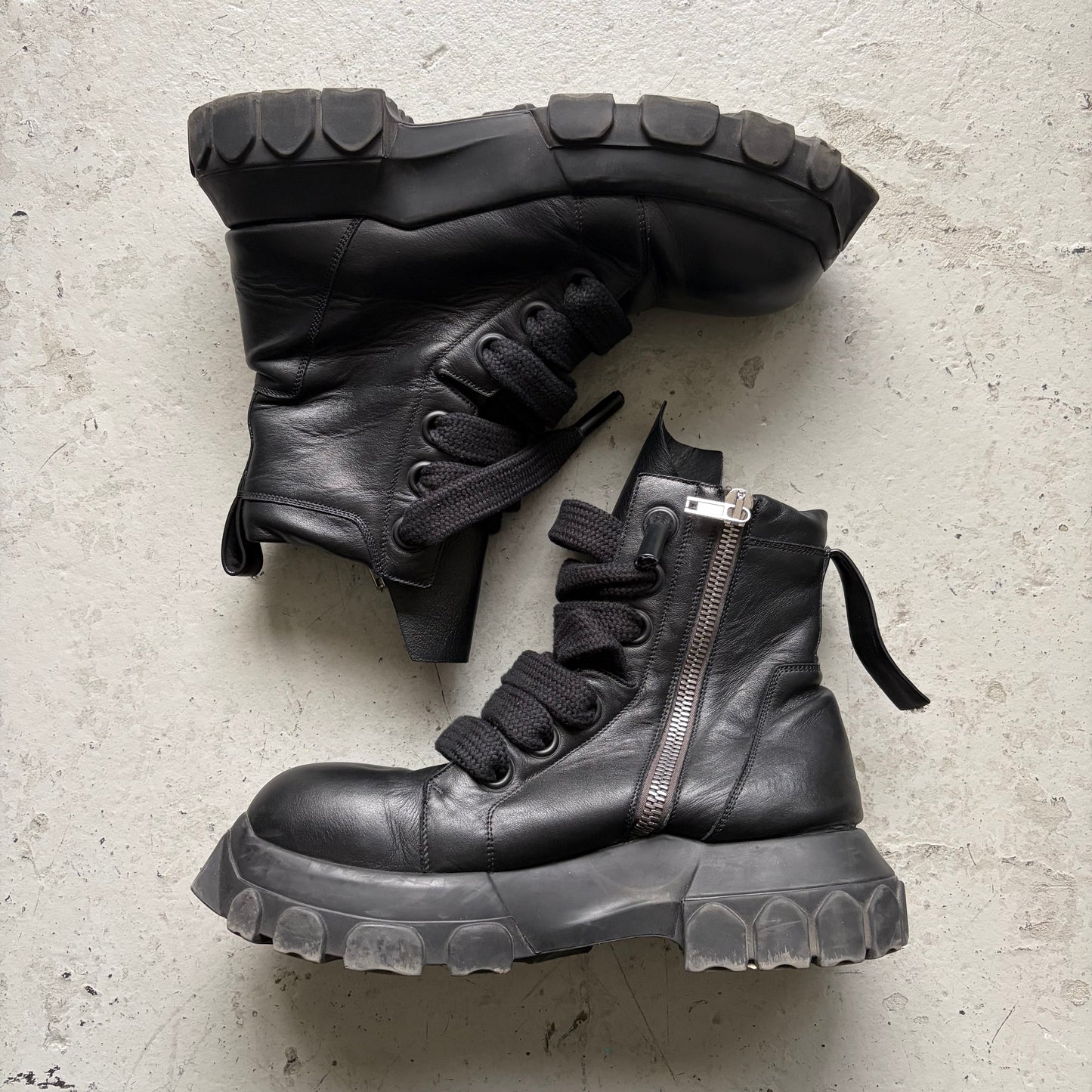 Rick Owens Black Jumbo Laced Laceup Bozo Tractor Boots (44)