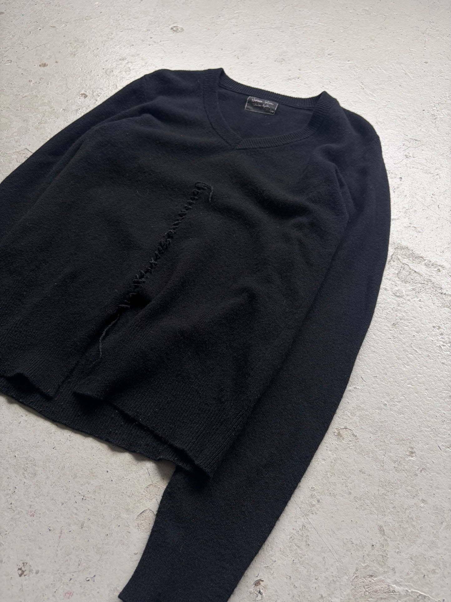 Number (N)ine Lace V-Neck Sweater (3)