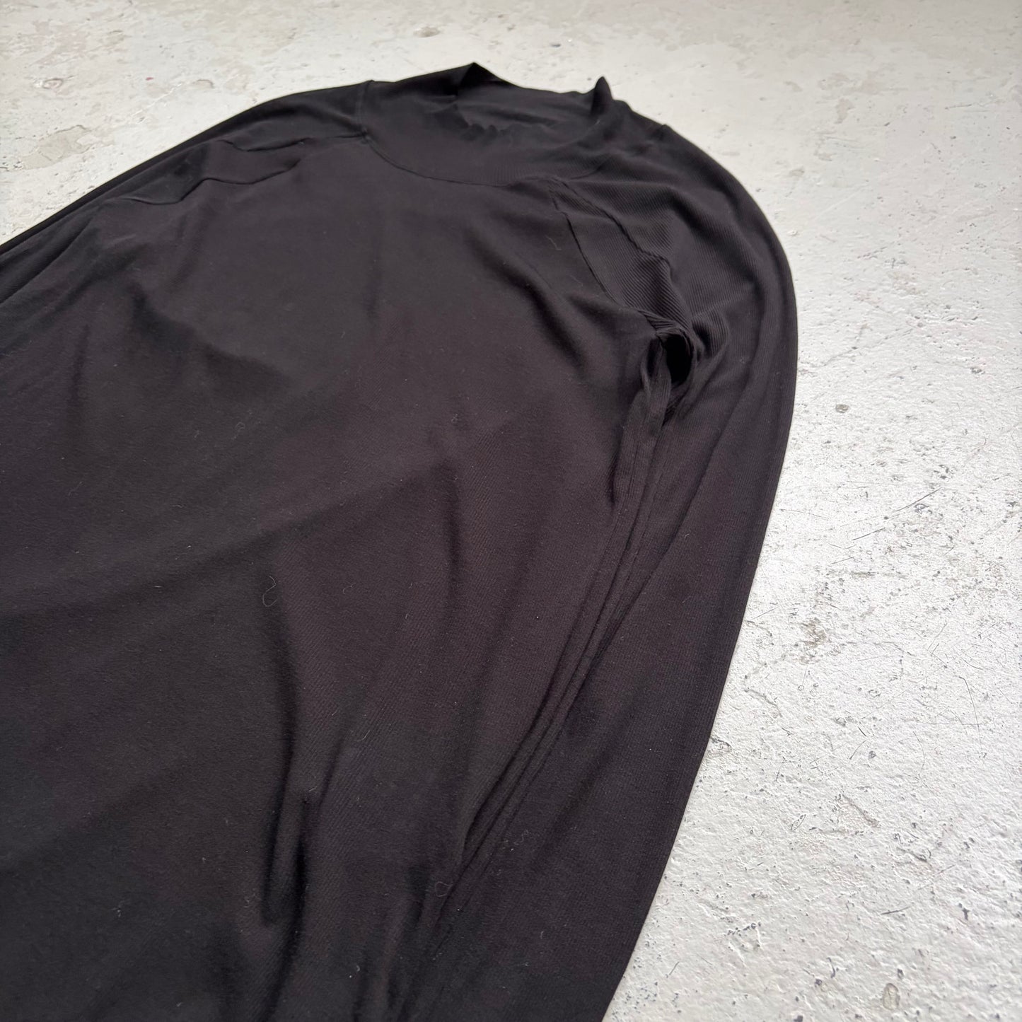 Julius SS24 Ribbed Black Long Sleeve (4)