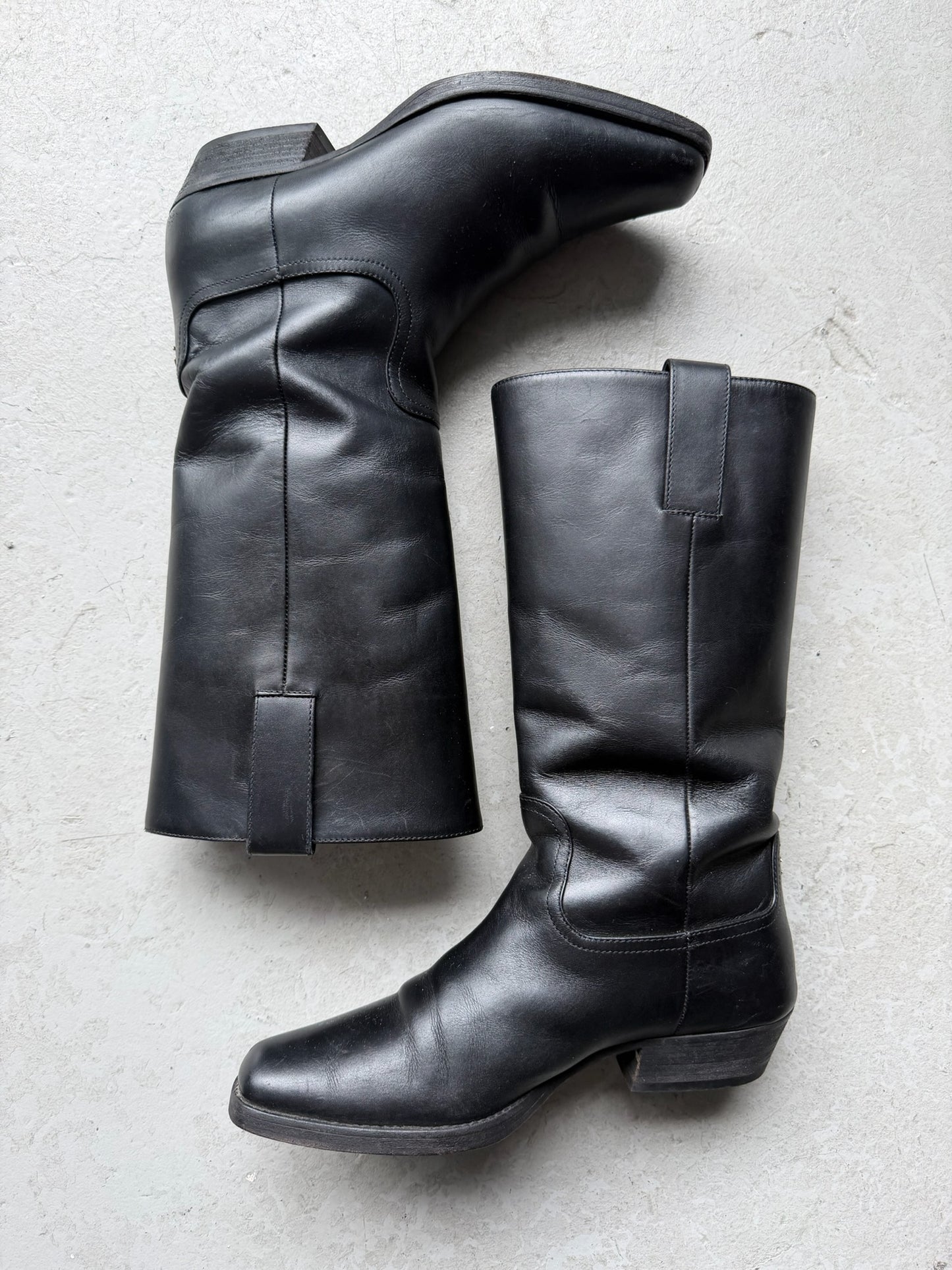 Chanel Interlocking CC Logo Black Leather Boots (39.5)