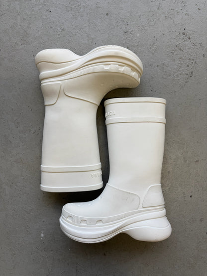Balenciaga White Crocs (40)