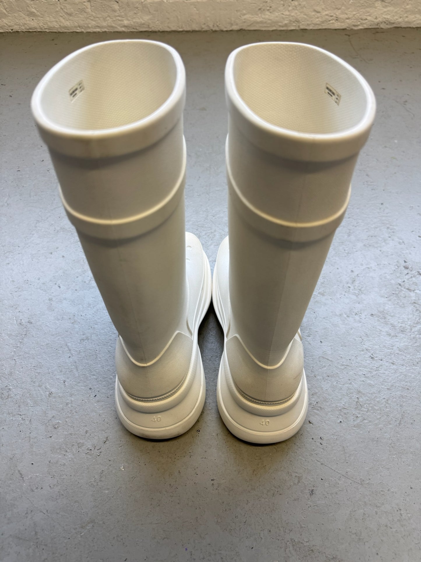 Balenciaga White Crocs (40)