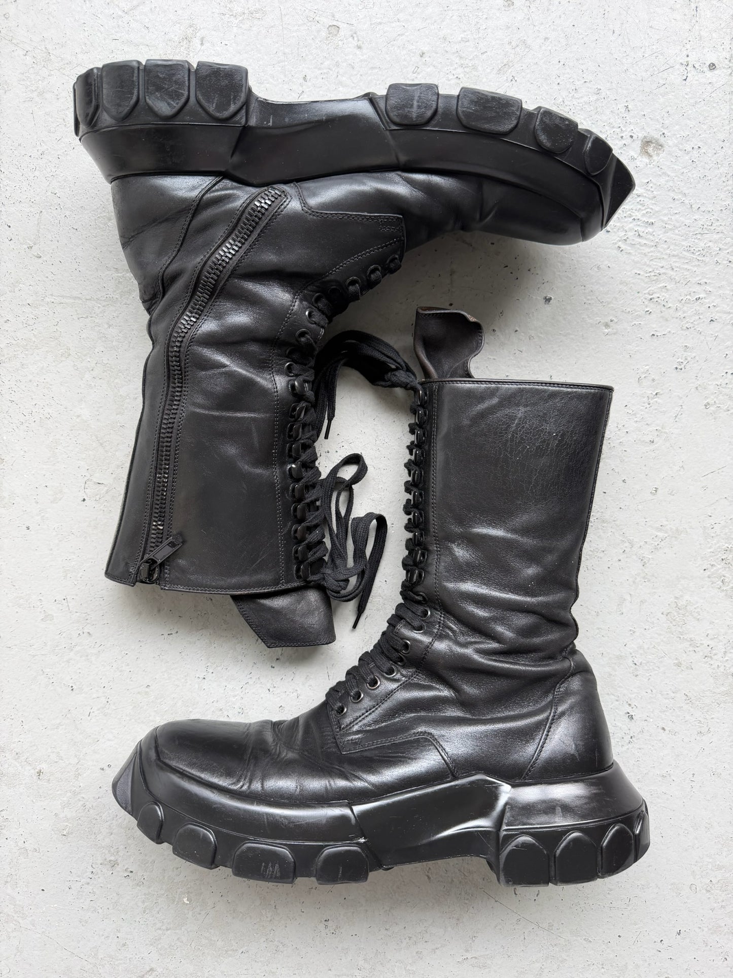 Rick Owens Black Tractor Lace Up Boots (44)