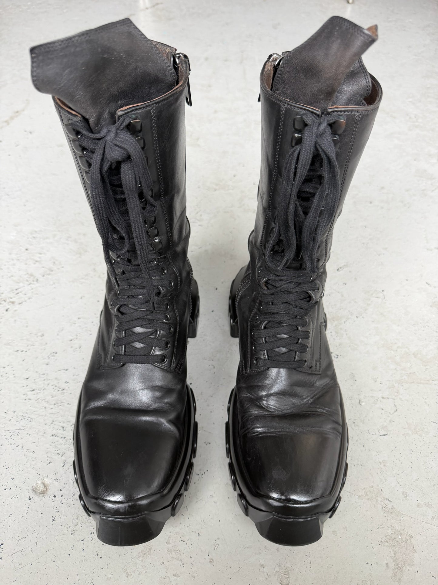Rick Owens Black Tractor Lace Up Boots (44)