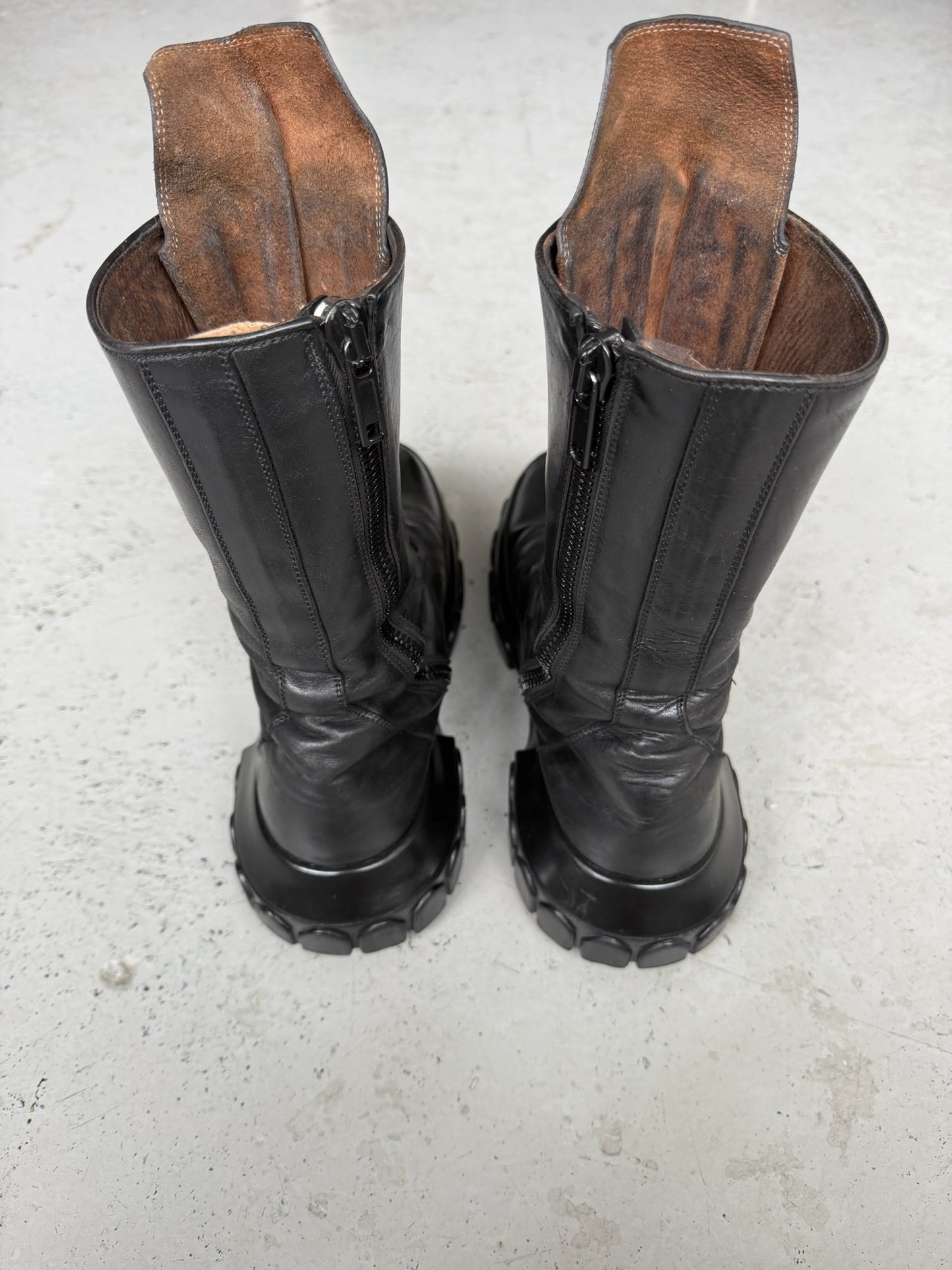 Rick Owens Black Tractor Lace Up Boots (44)