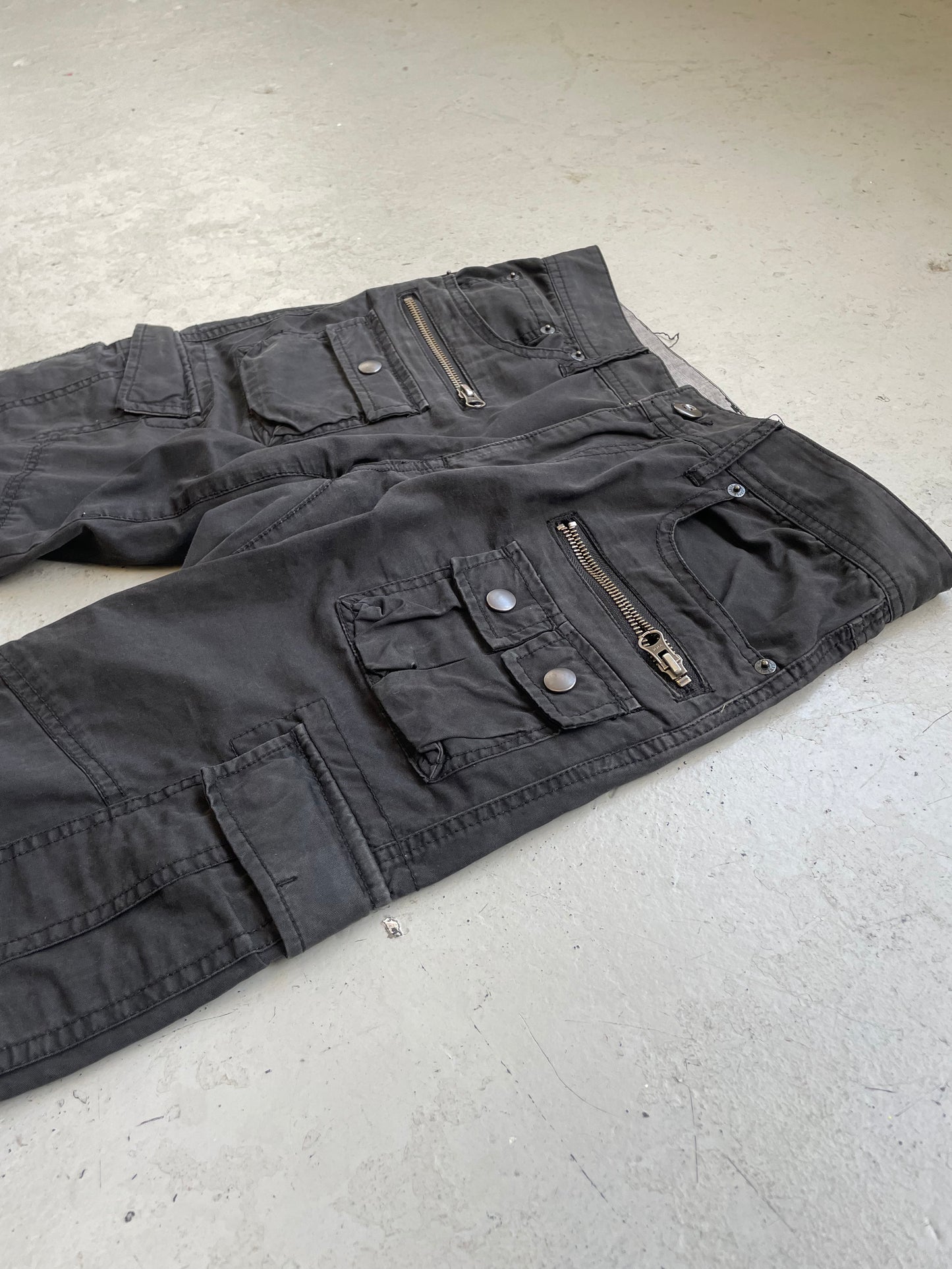 Edge Rupert Black Cargos Pants (S)