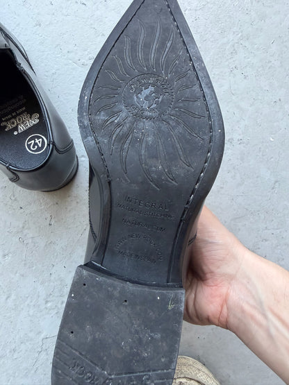 Vetements x New Rock Pointed Toe Derby (42)