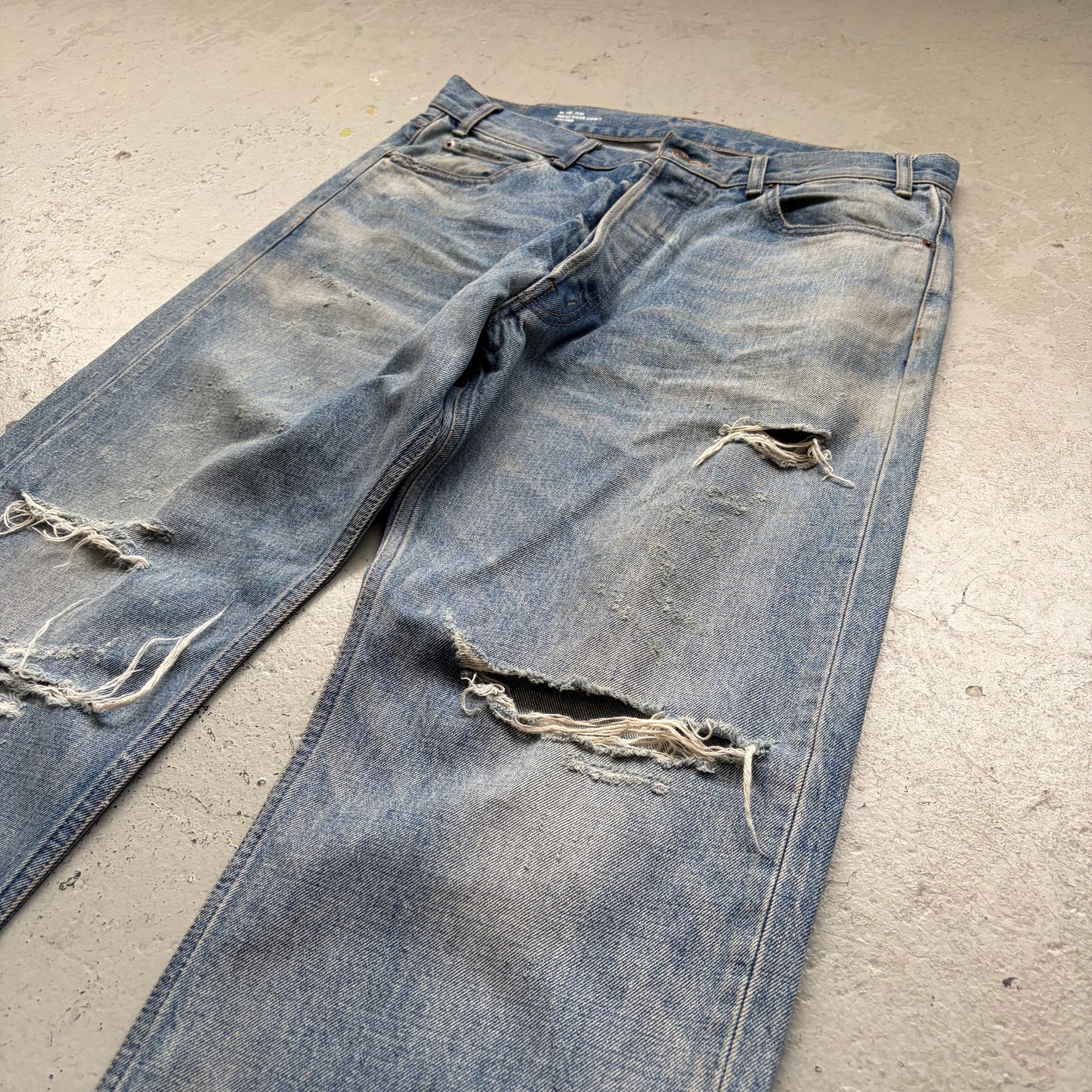 Celine Light Wash Distressed Denim (32)