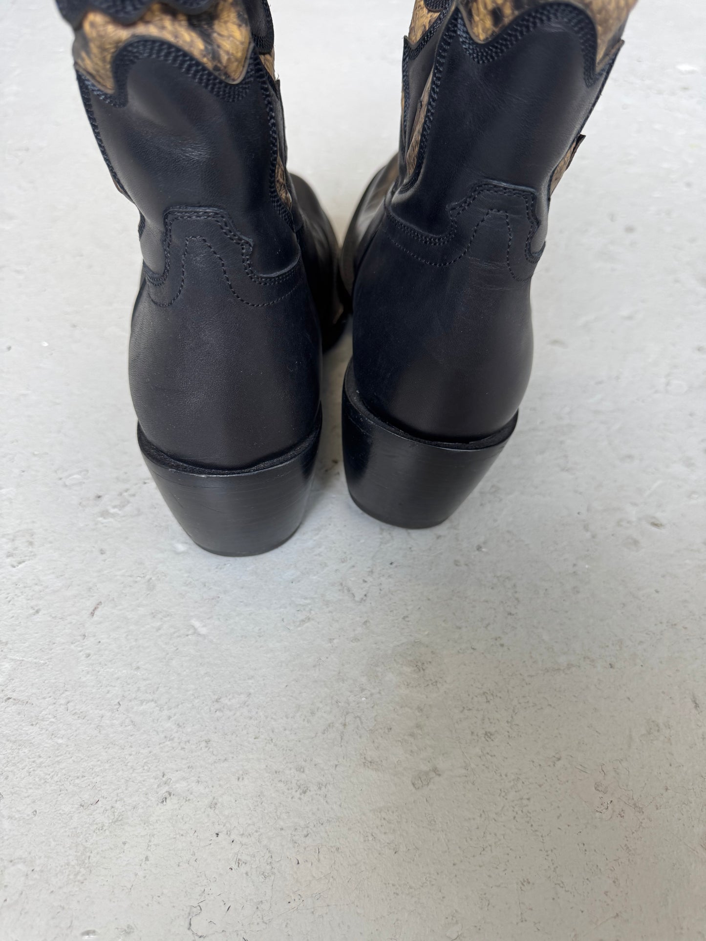 Dries Van Noten Cowboy Boots (44)