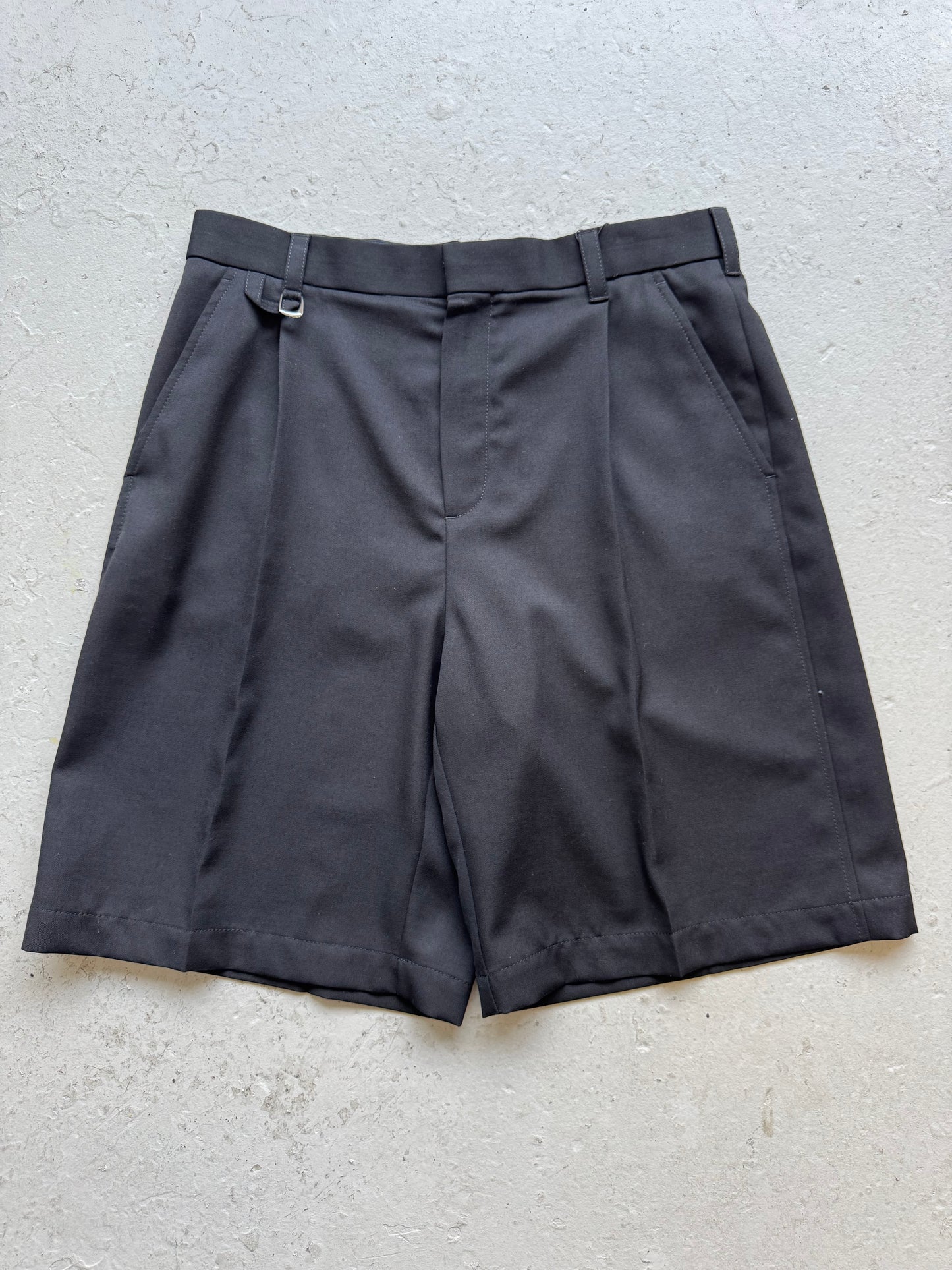 Jacquemus La Casa Pleated Shorts (50)