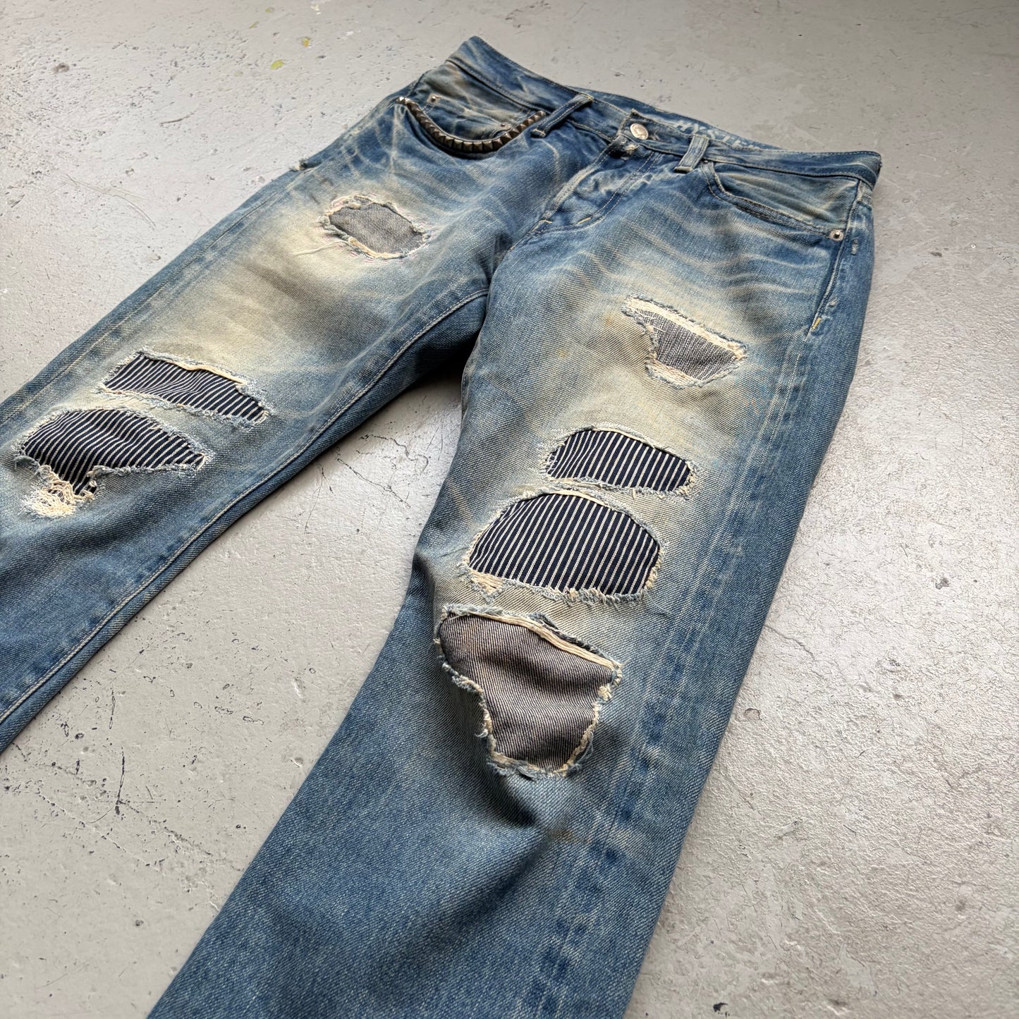Hysteric Glamous Studded Distressed Light Wash Denim (30)