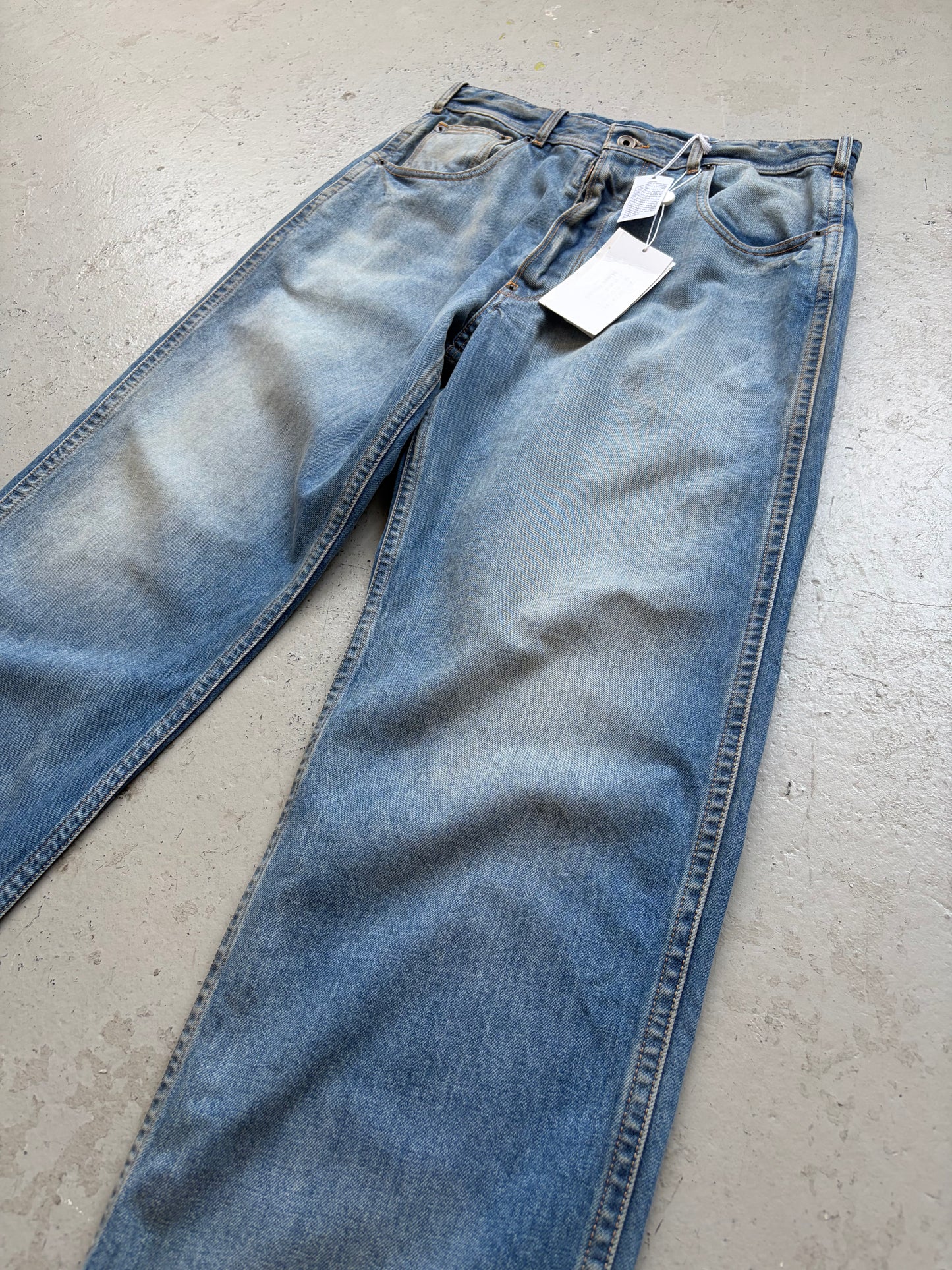 Maison Margiela SS26 Light Wash Buckle Jeans (32)