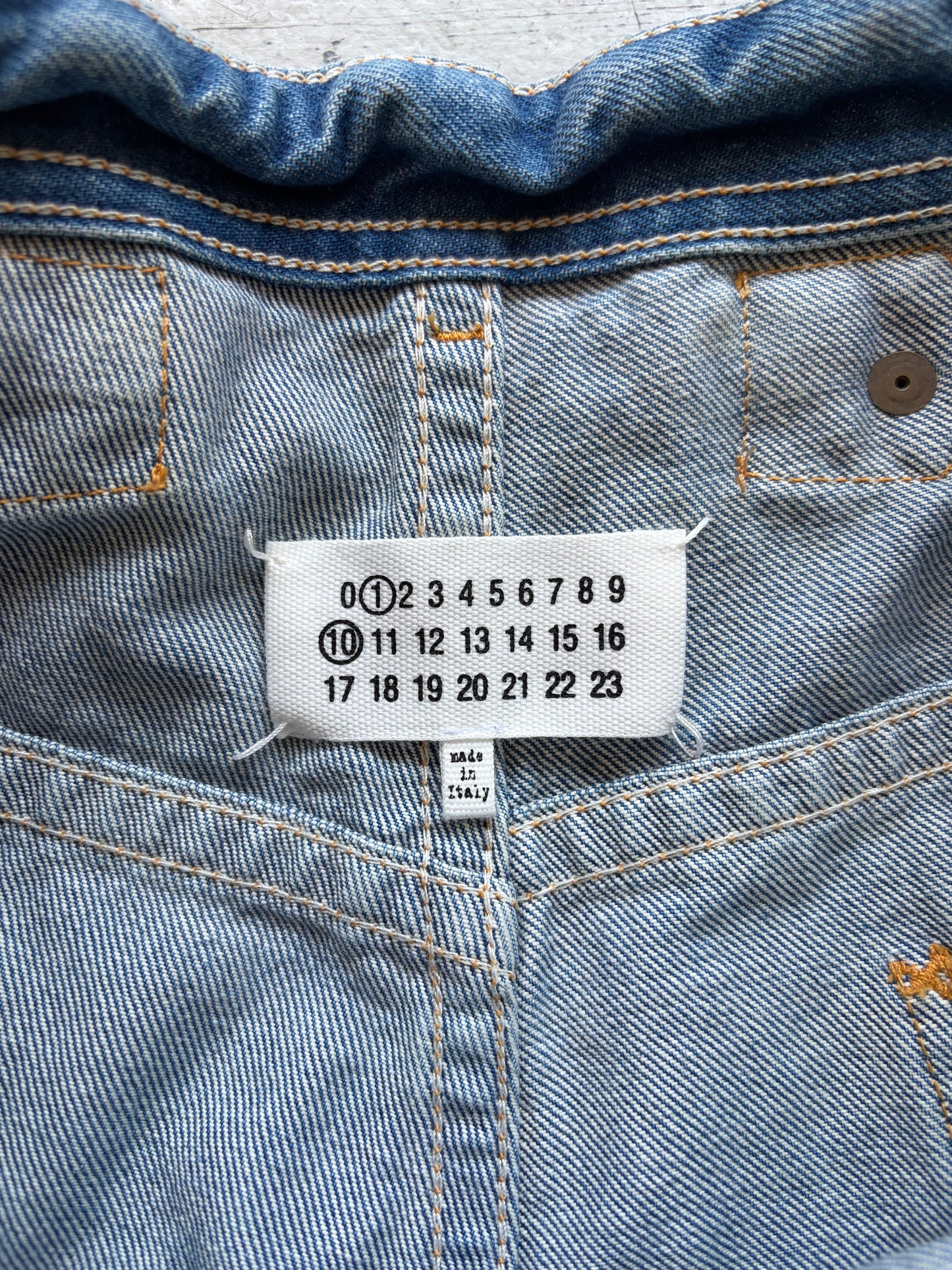 Maison Margiela SS26 Light Wash Buckle Jeans (32)