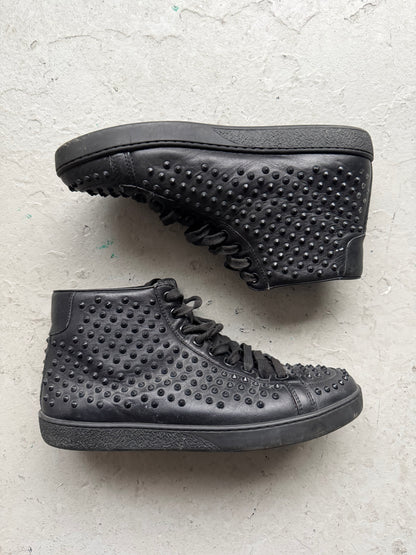 Gucci Brooklyn Black Leather Studded Sneakers (38)