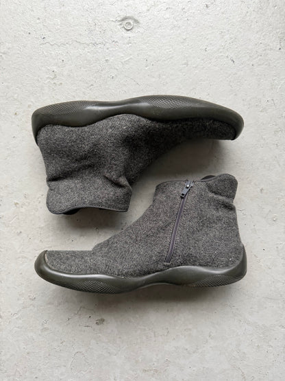 Prada Sport 90's Wool Sneakers (38)