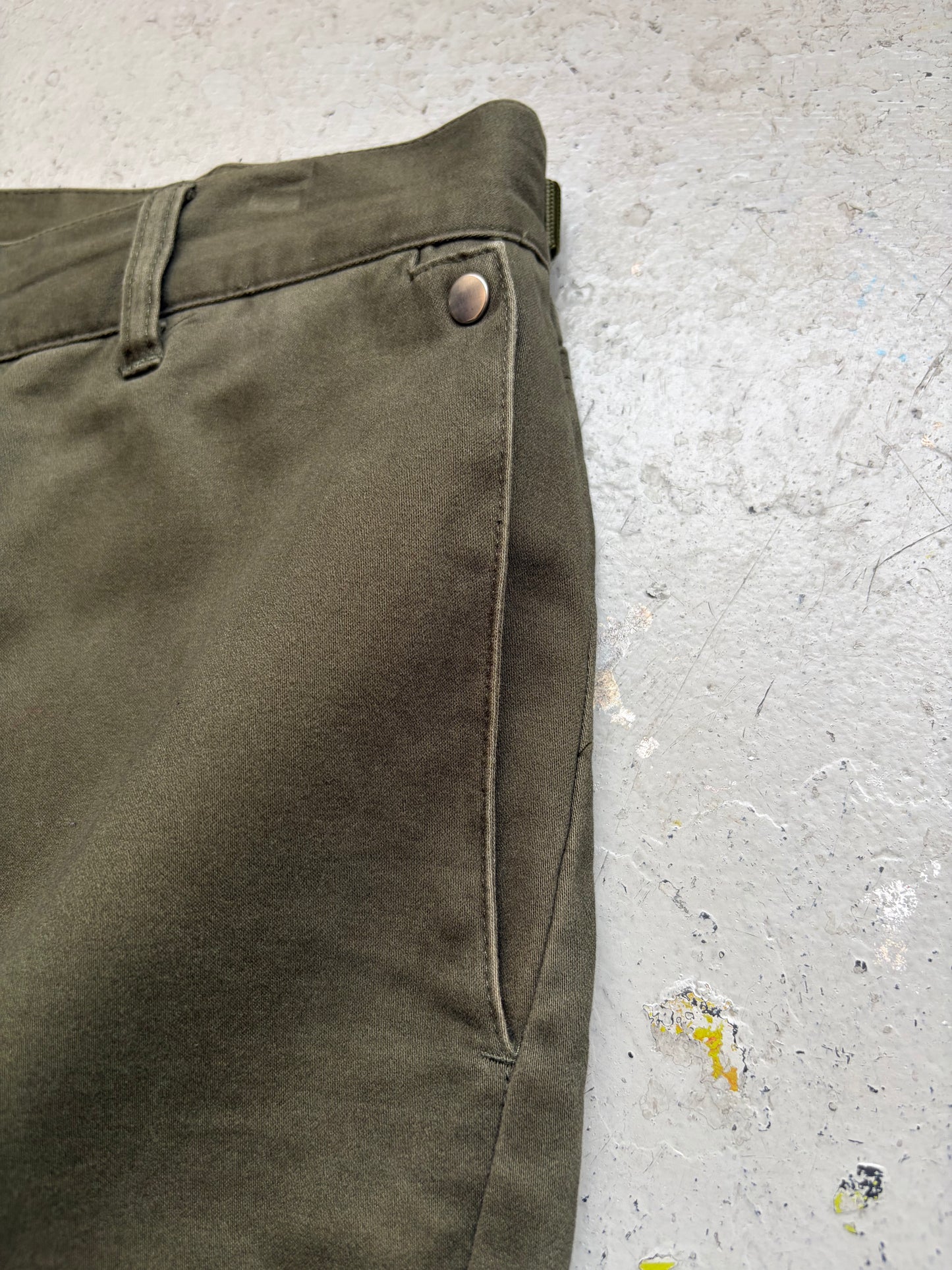 Vuja De Army Green Cargos (L)
