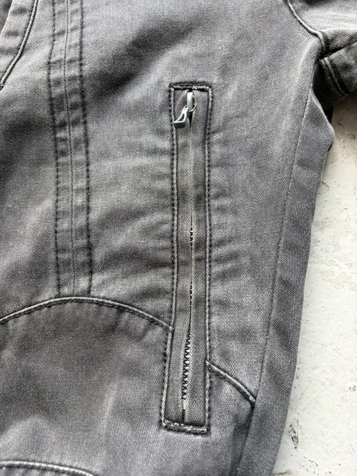 The Viridi Anne Grey Cargo Pants (1)