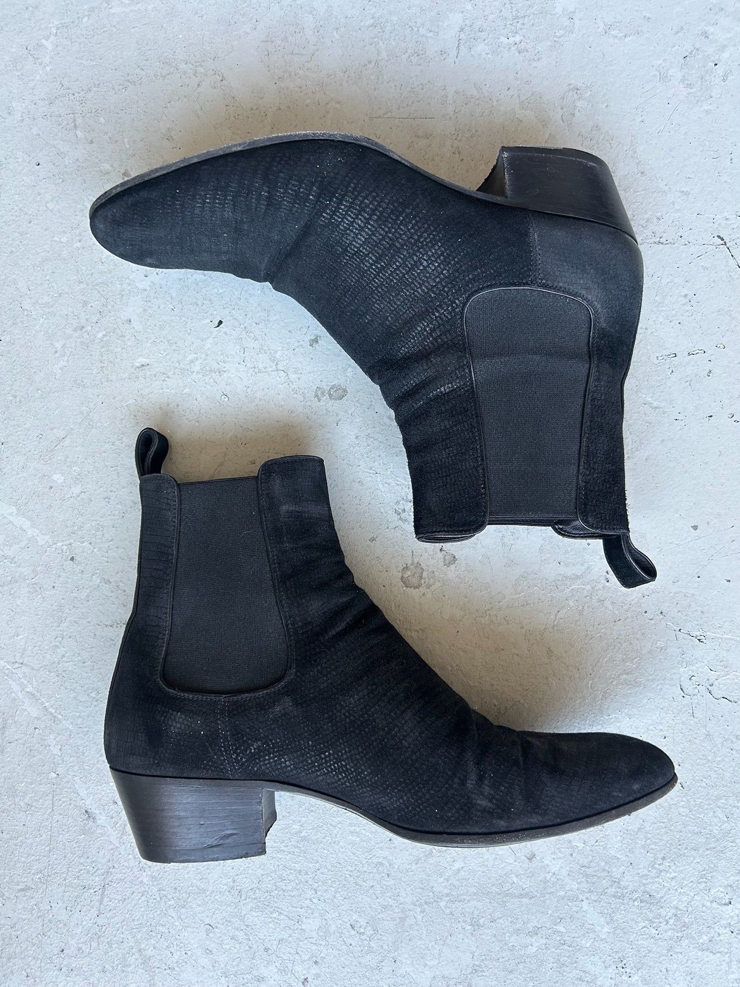 Saint Laurent Paris Suede Wyatt Chelsea Boots (44)