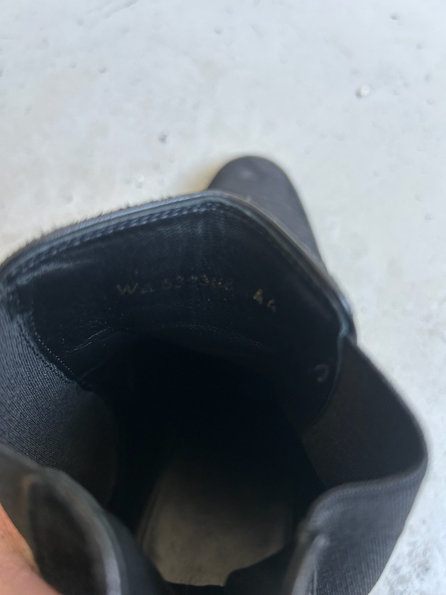 Saint Laurent Paris Suede Wyatt Chelsea Boots (44)