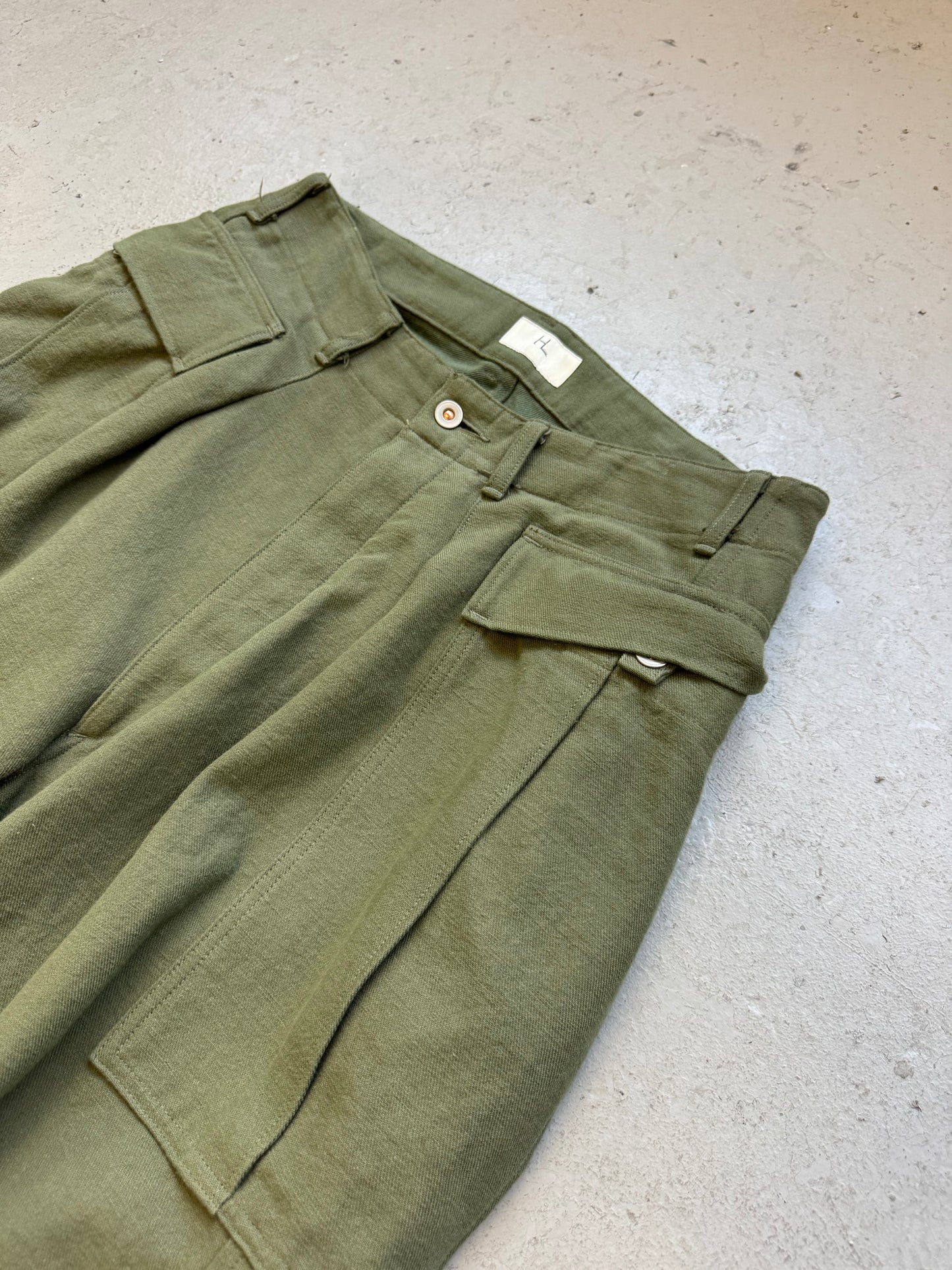 Herill Japanese Cotton Olive Cargo Pants (3)