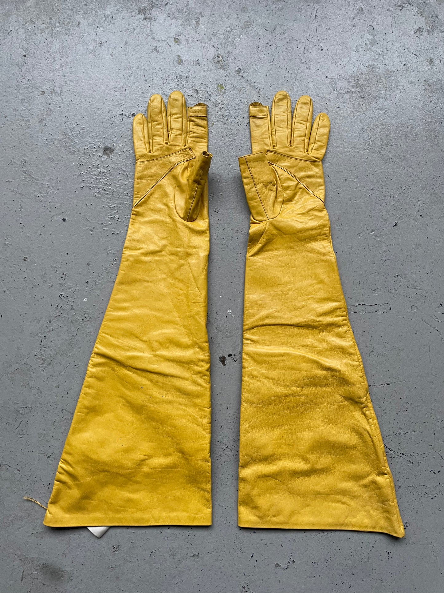 Rick Owens FW22 STROBE Lemon Cargo Gloves (9.5)