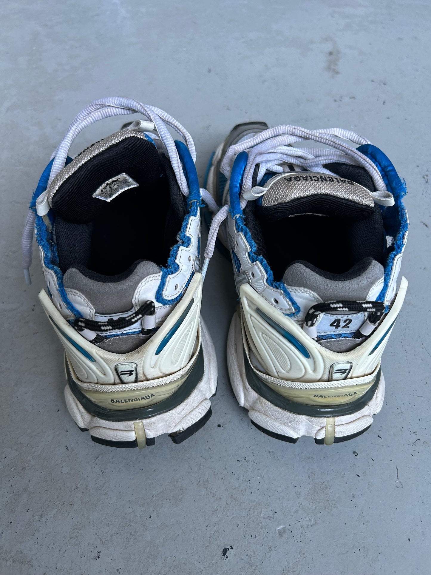 Balenciaga Runners (42)