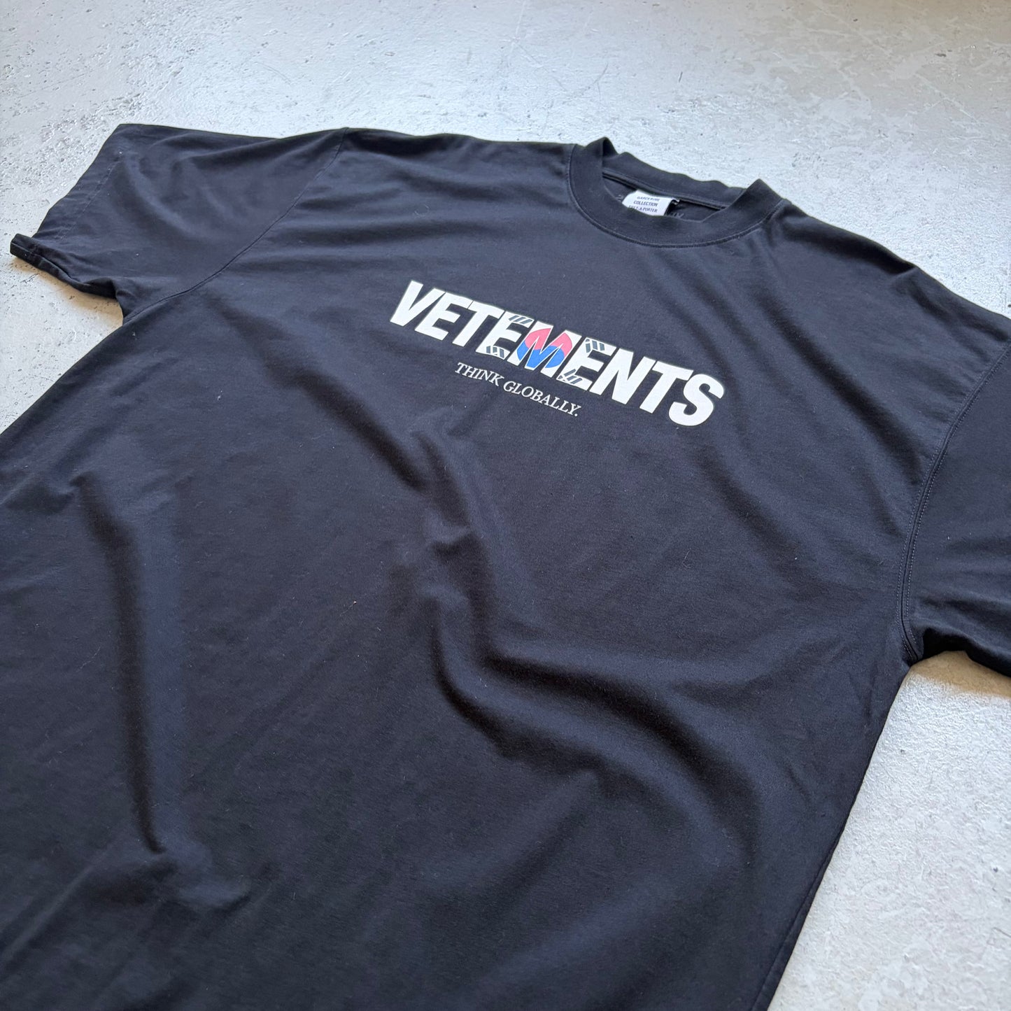 Vetements Korea "Think Globally" Black Short Sleeve Shirt (S)