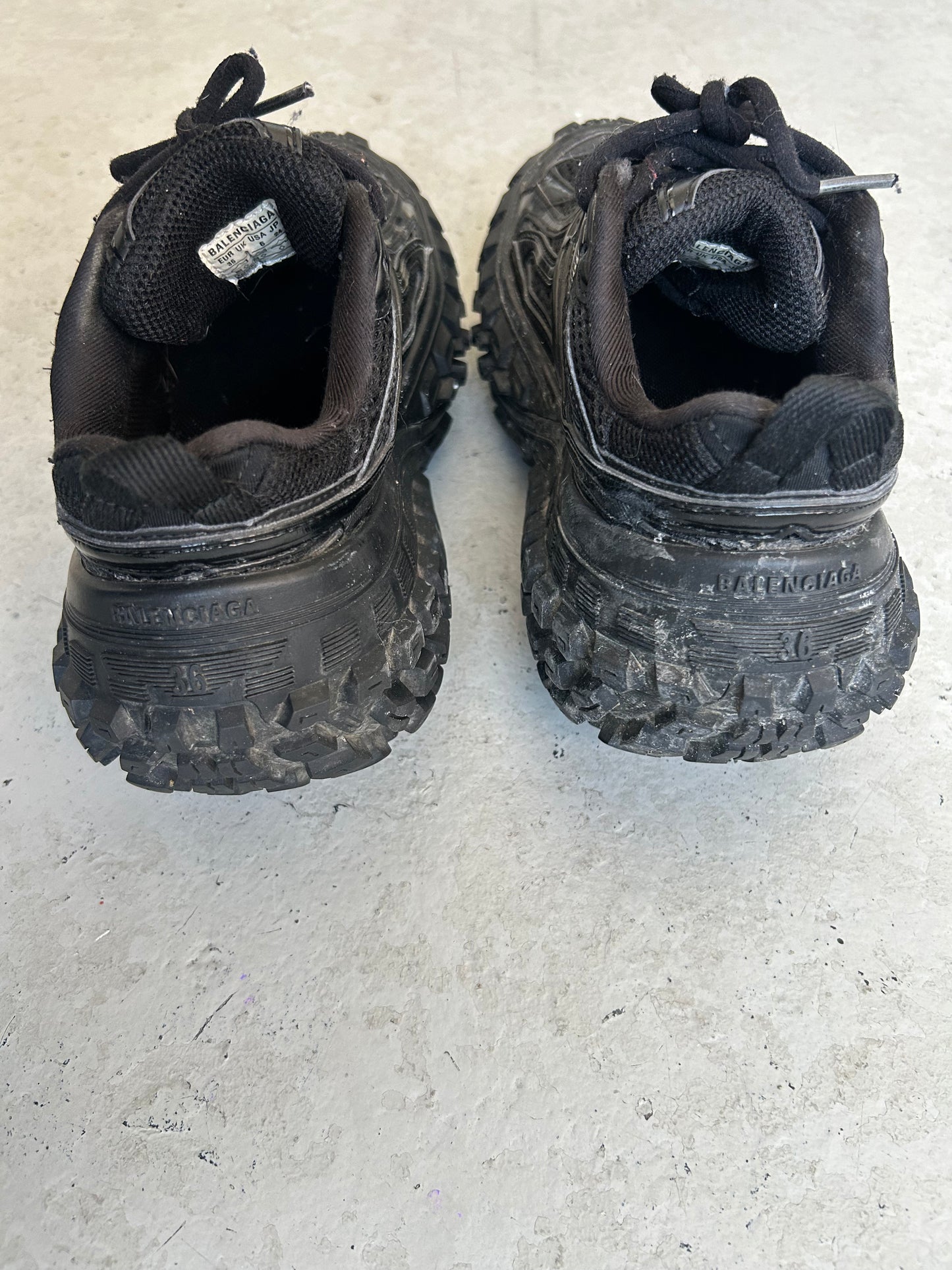 Balenciaga Defenders (36)