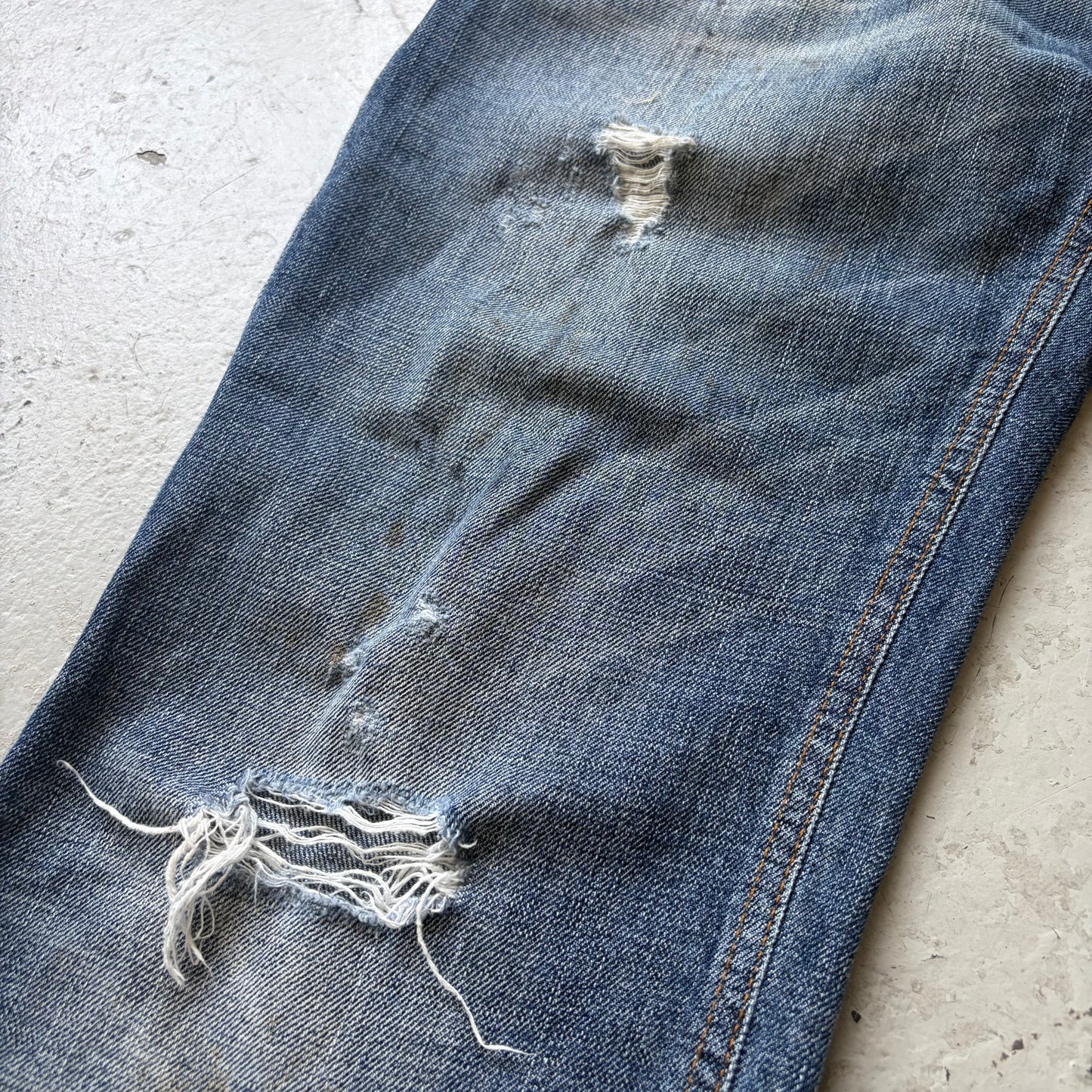 Dolce & Gabbana Light Wash Stitched Distressed Denim (48)