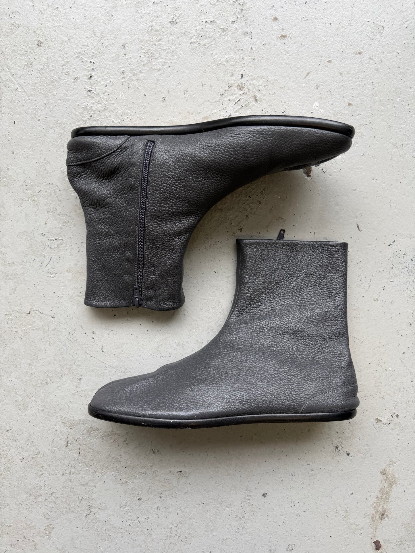 Maison Margiela Flat Ankle Boots (44)