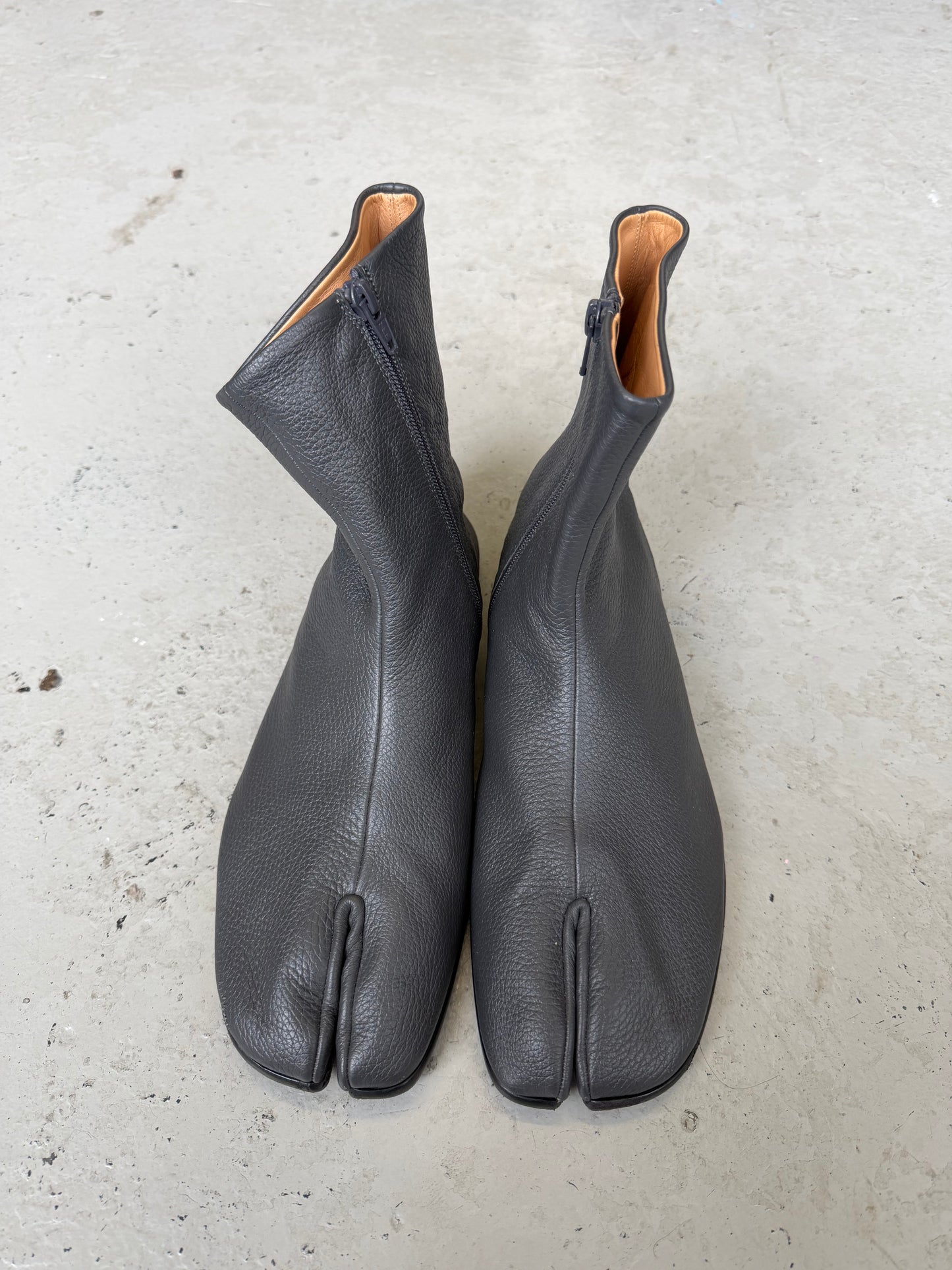Maison Margiela Flat Ankle Boots (44)