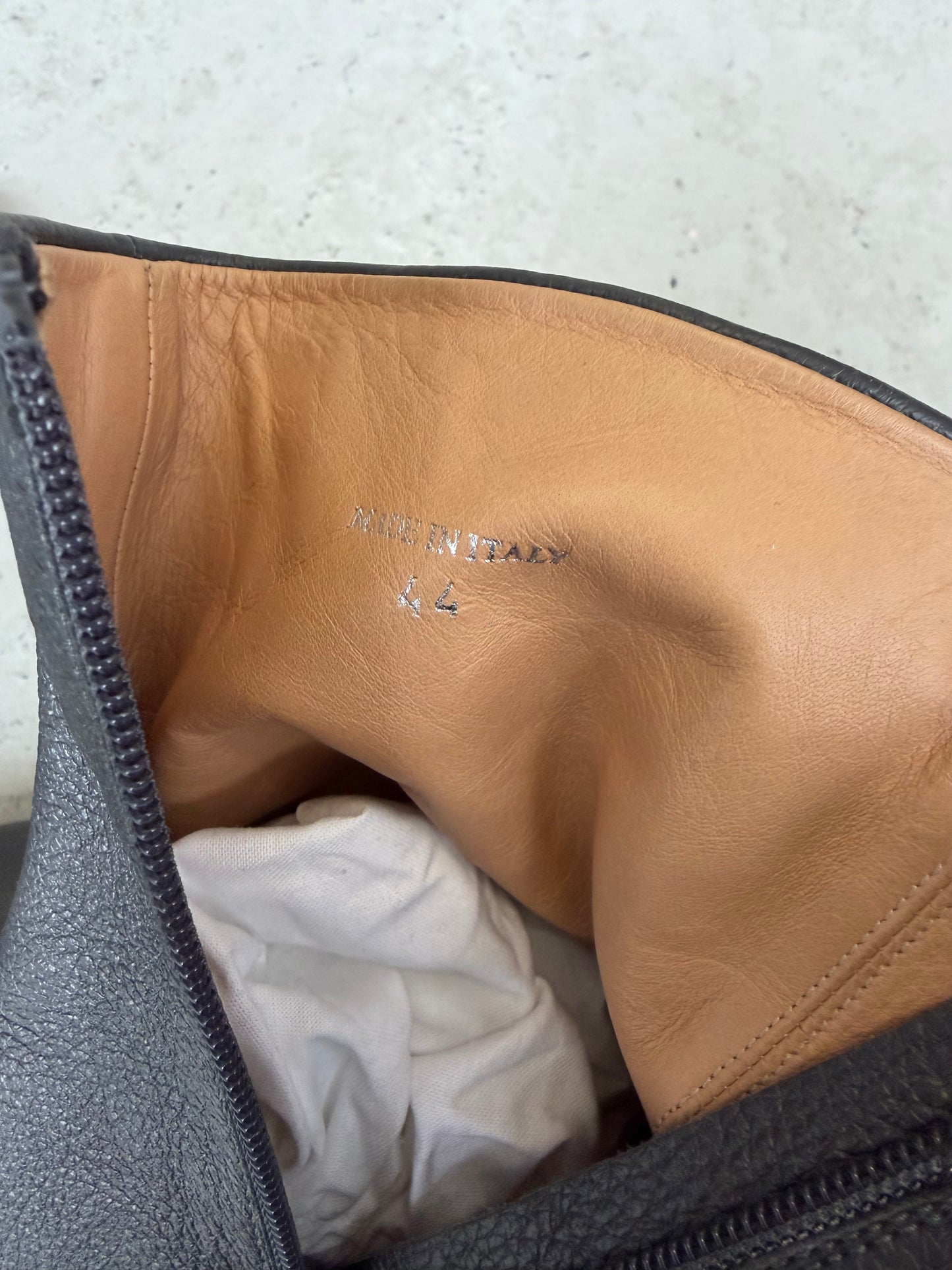 Maison Margiela Flat Ankle Boots (44)