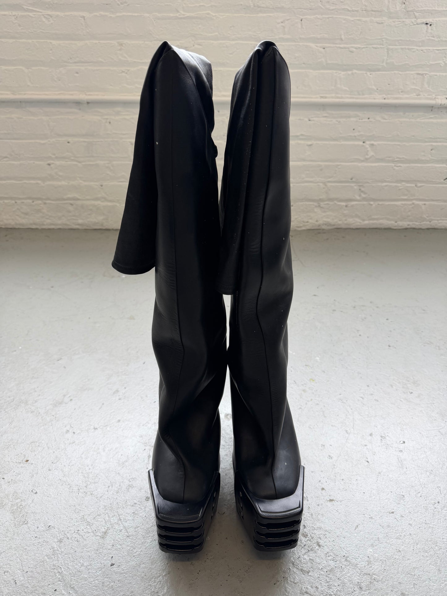 Rick Owens Thigh High Flare Kiss Boots (43)