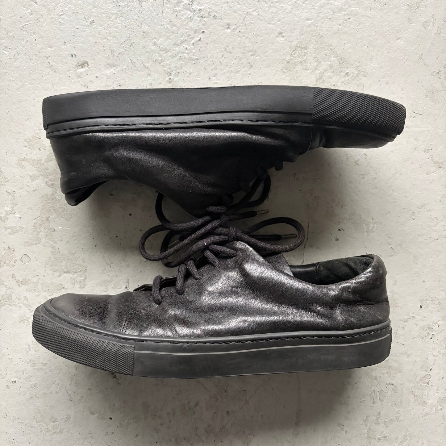 The Last Conspiracy Black Leather Low Top Sneaker (41)